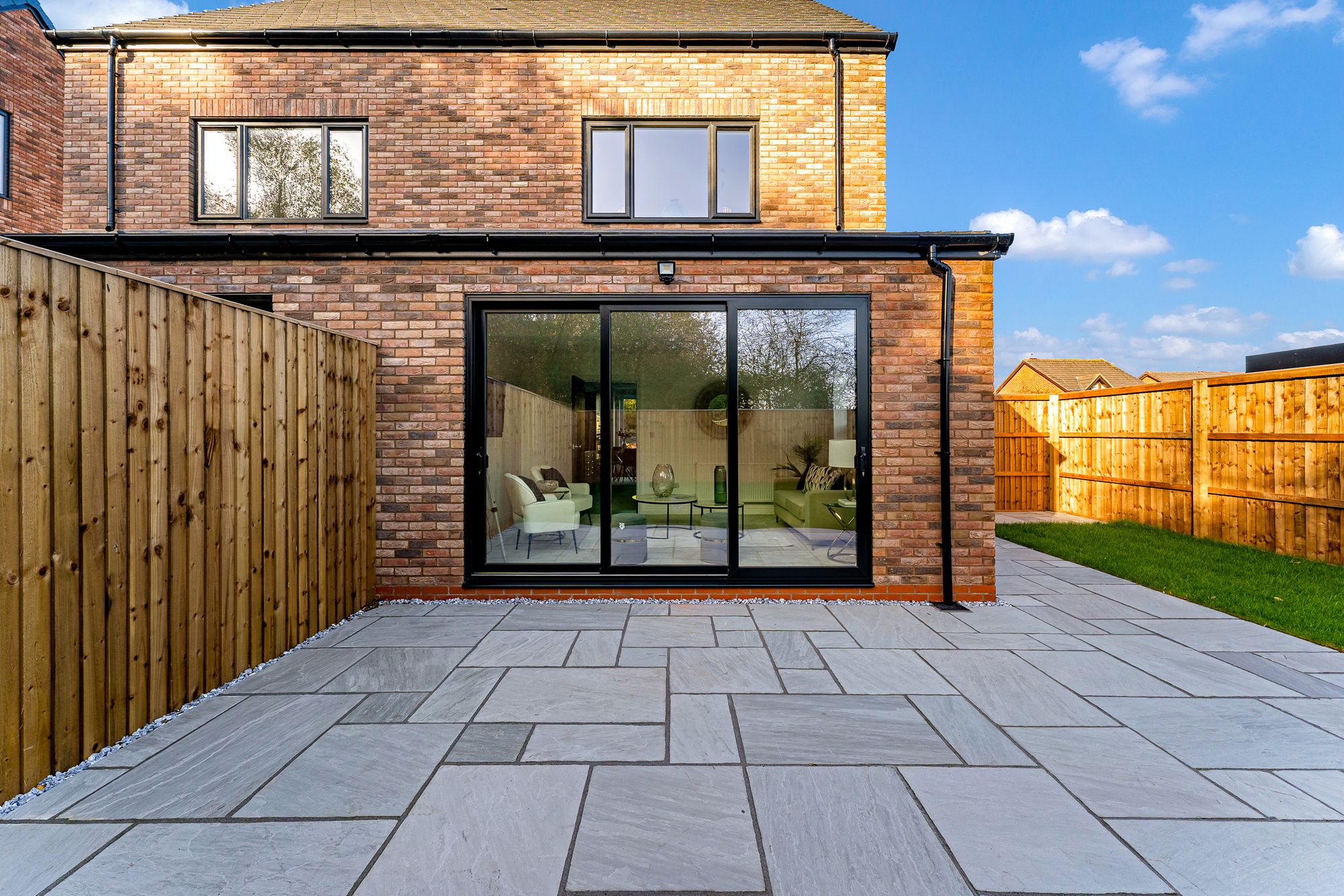 The Dales, Okell Drive, L26