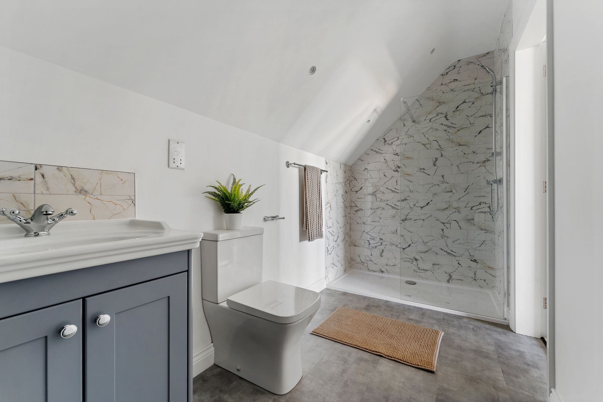 The Dales, Okell Drive, L26