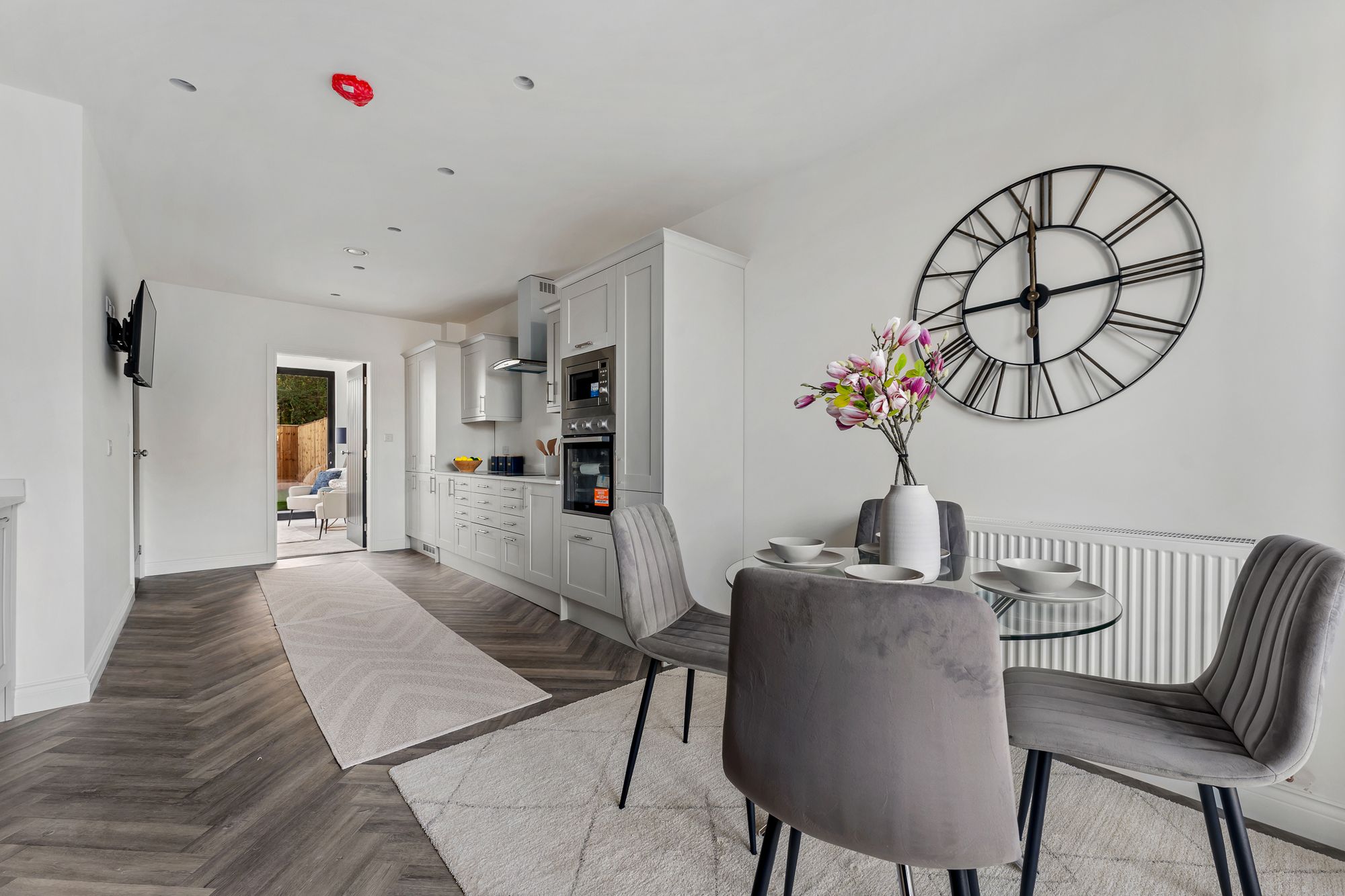 The Dales, Okell Drive, L26