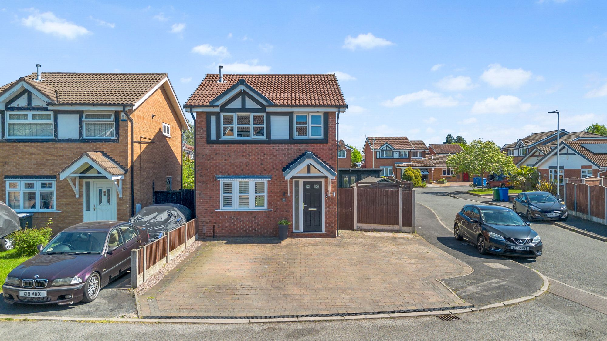 Aviemore Drive, Fearnhead, WA2