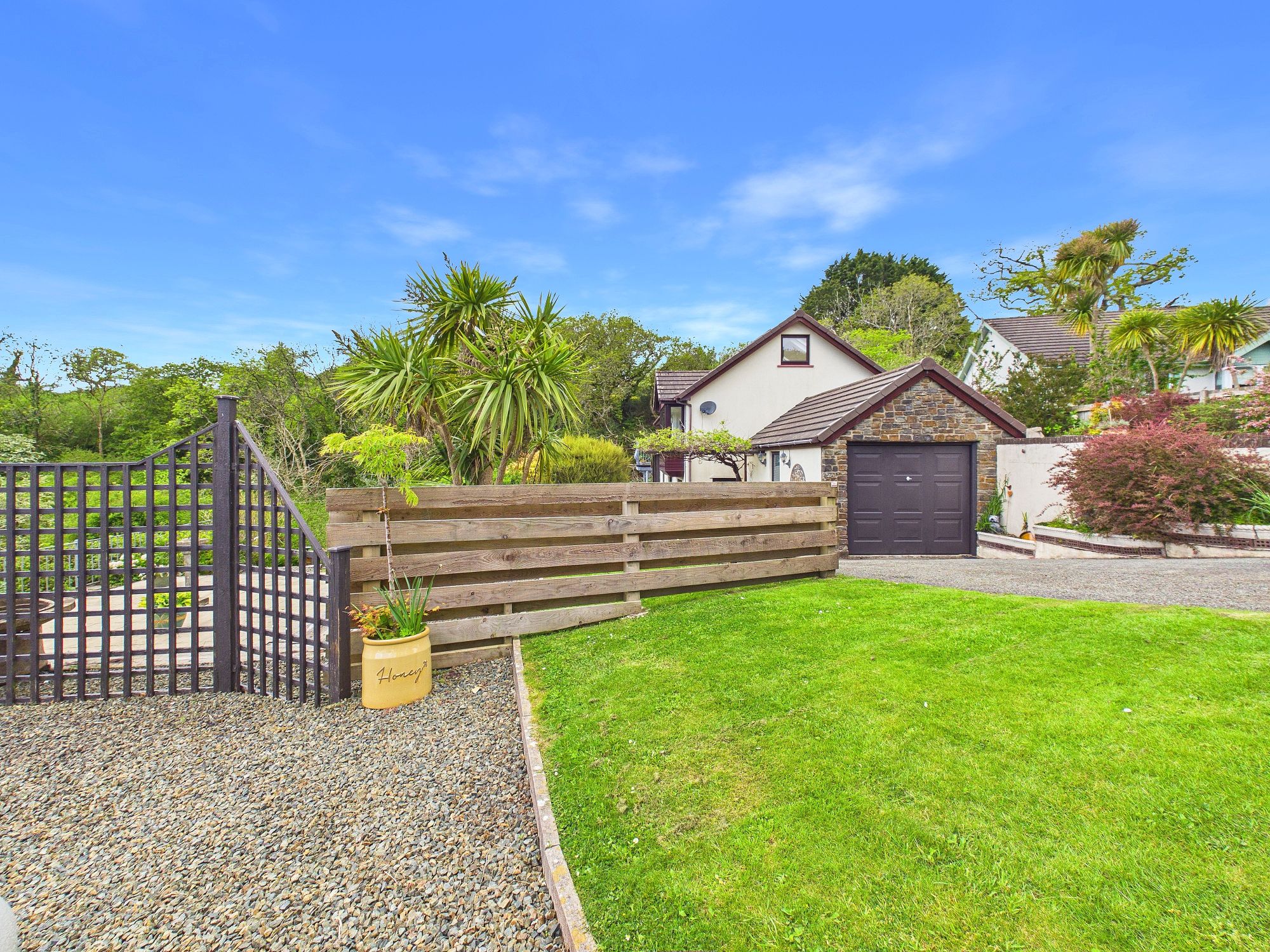 Incline Way, Saundersfoot, SA69
