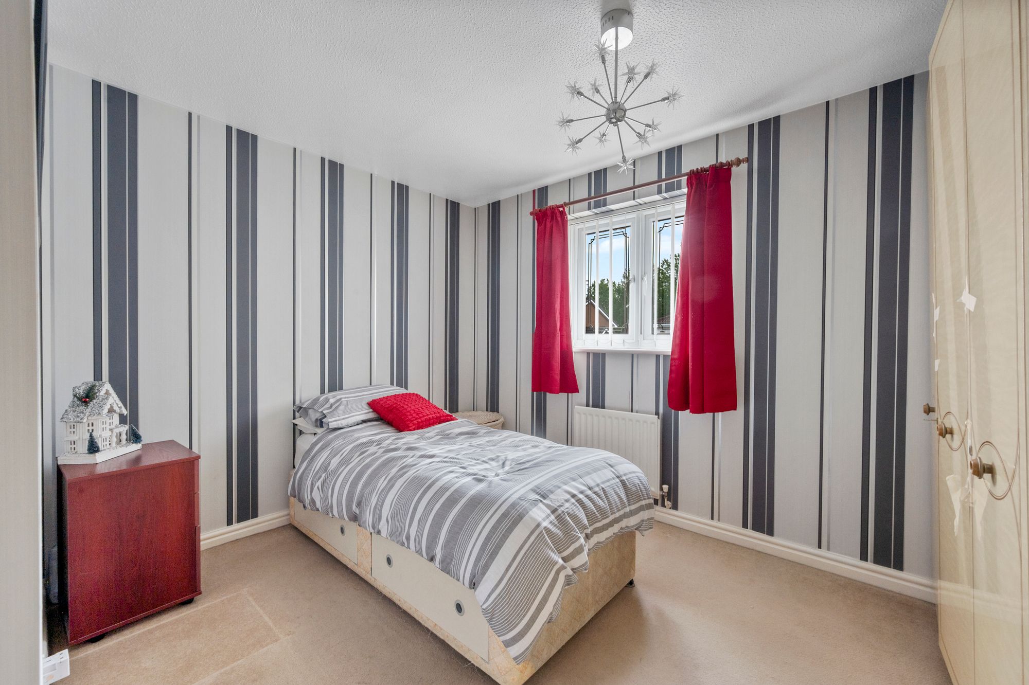 Pintail Close, St. Helens