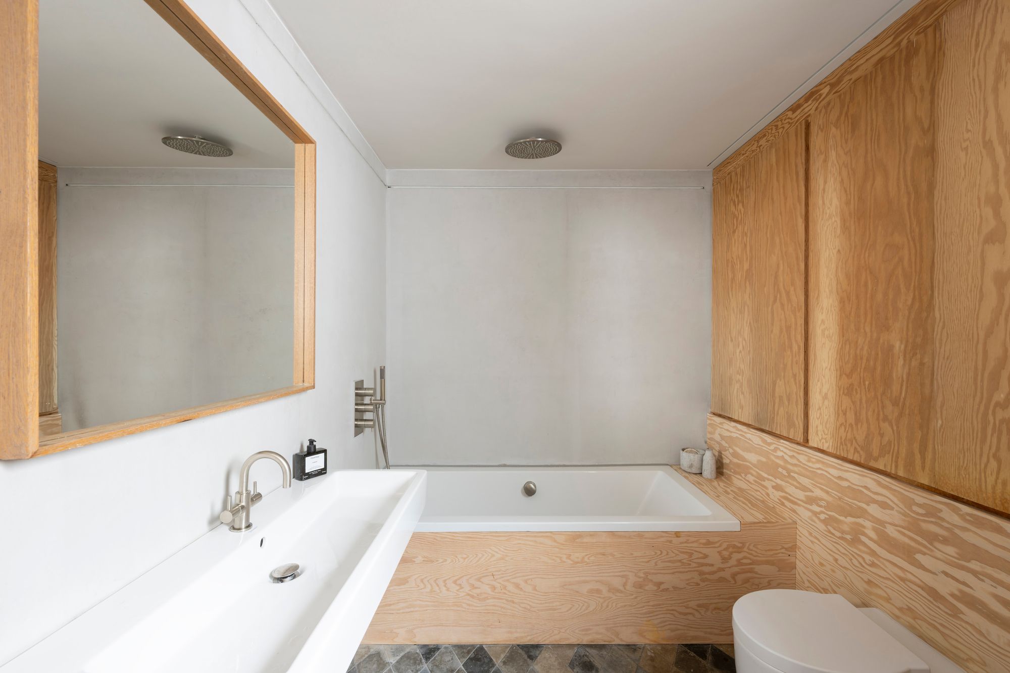 SOH East London Home For Sale Rushmore Road Bathroom 2
