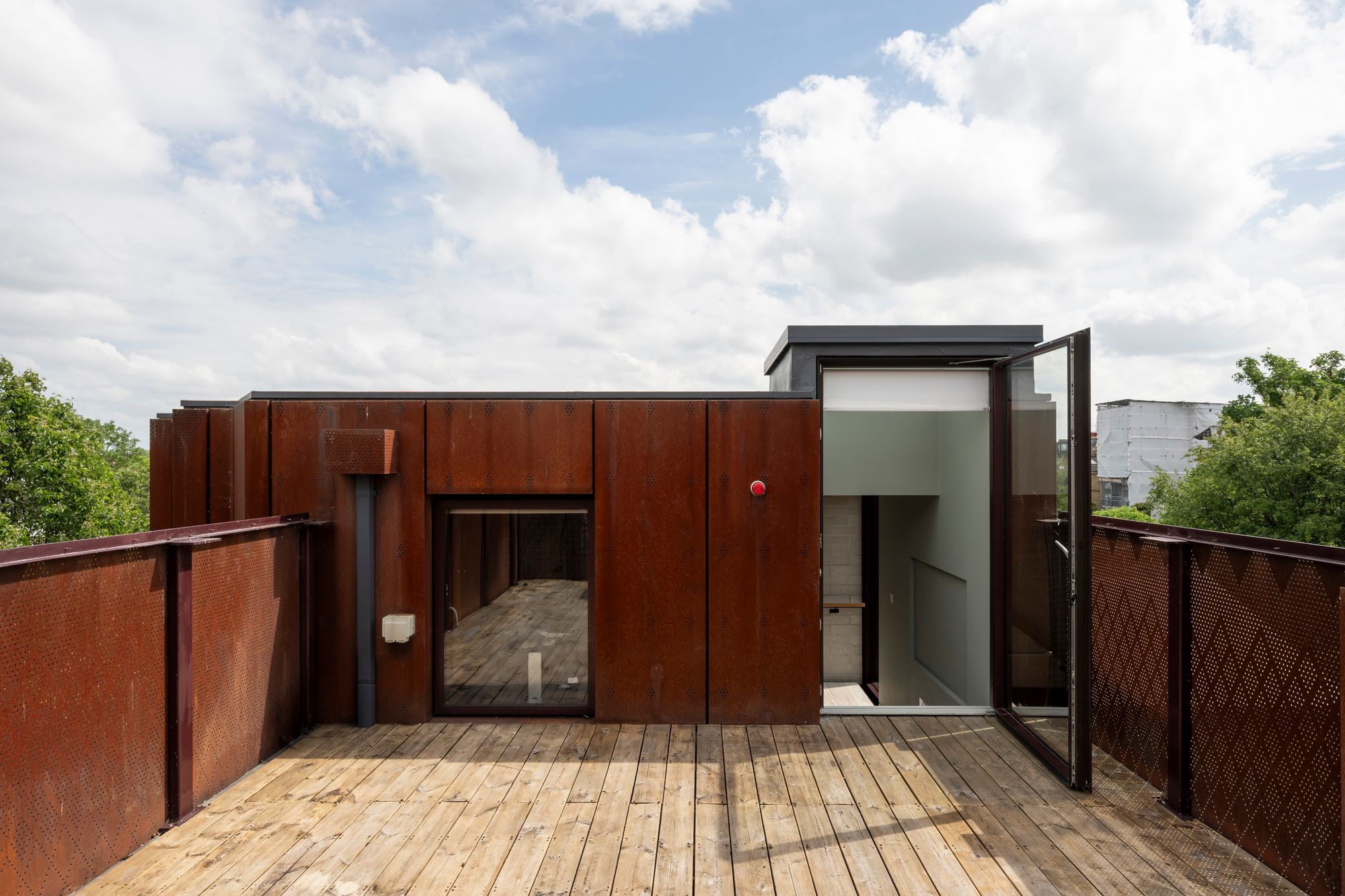SOH East London Home For Sale Rushmore Road Roof Terrace 1