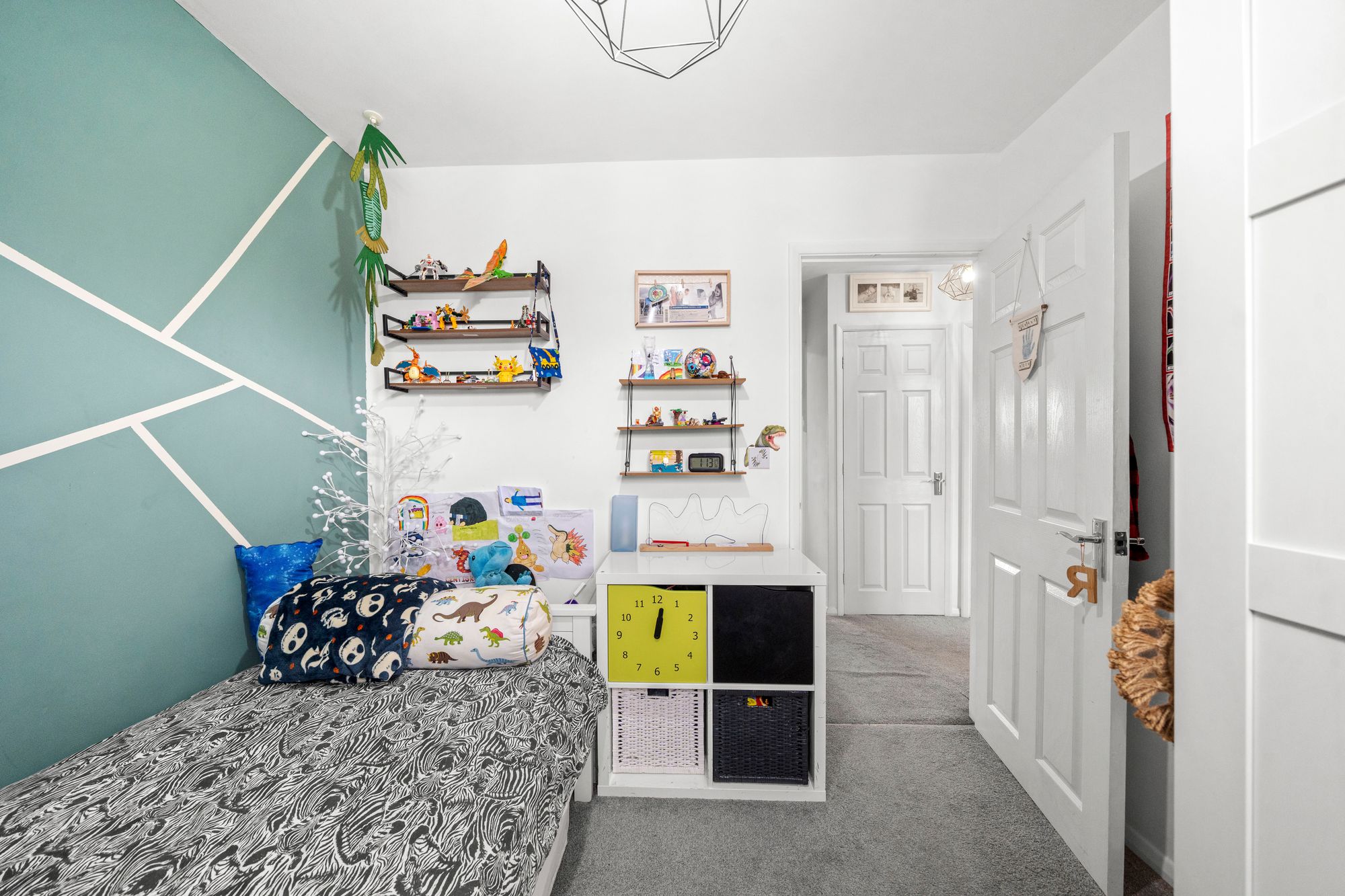 Latham Avenue, Newton-Le-Willows