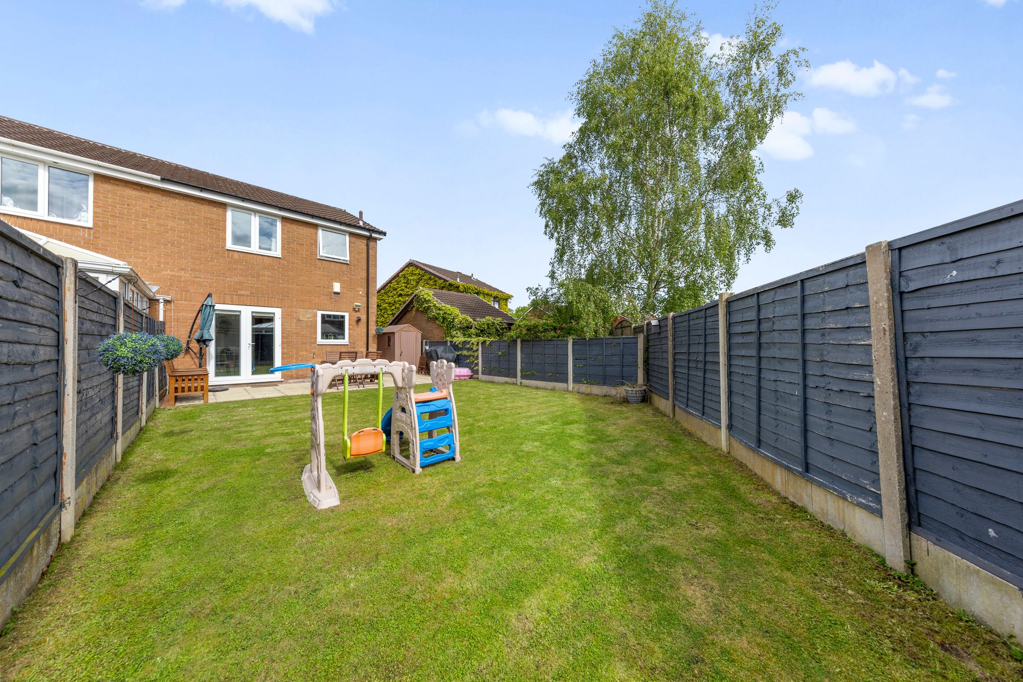 Oban Grove, Warrington