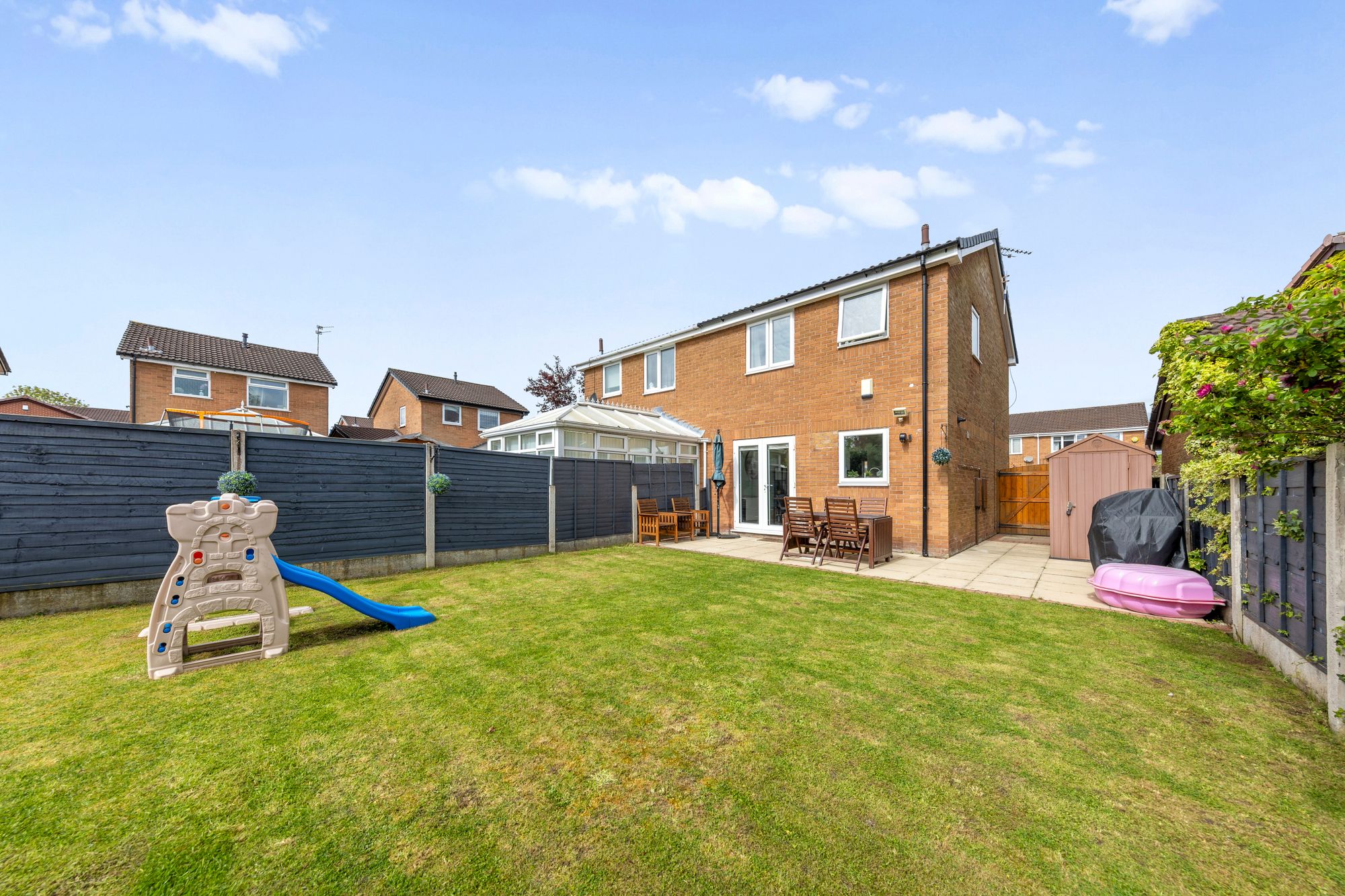 Oban Grove, Warrington