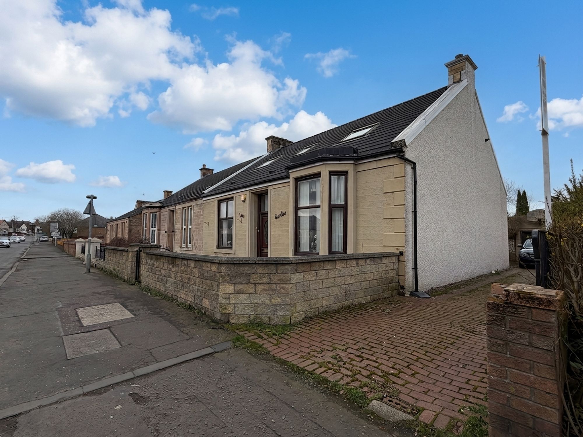 296 Kirk Road, Wishaw