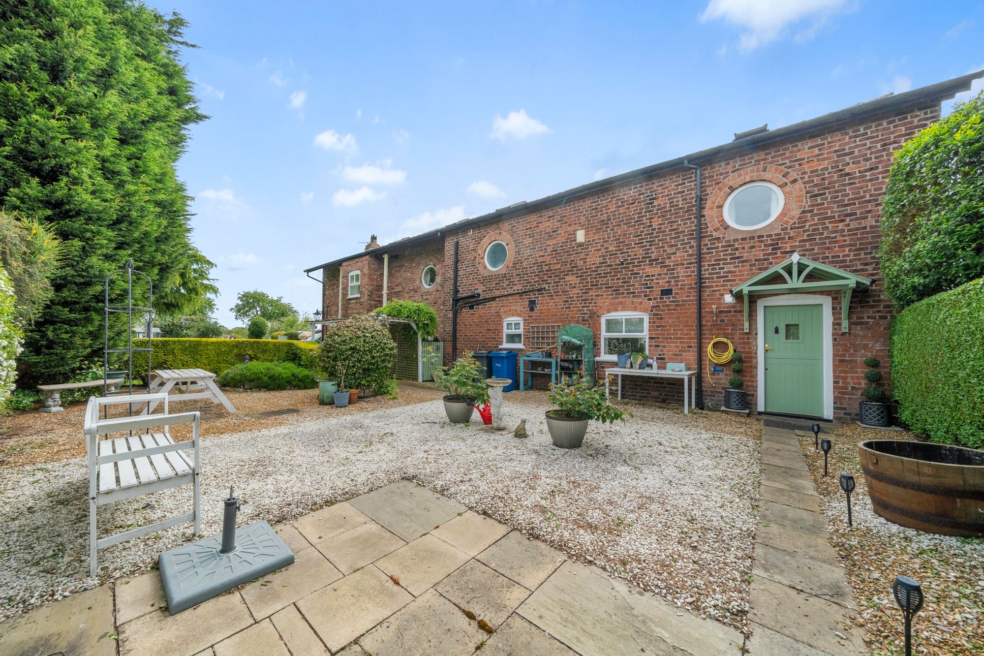 Mill House Lane, Croft, WA3