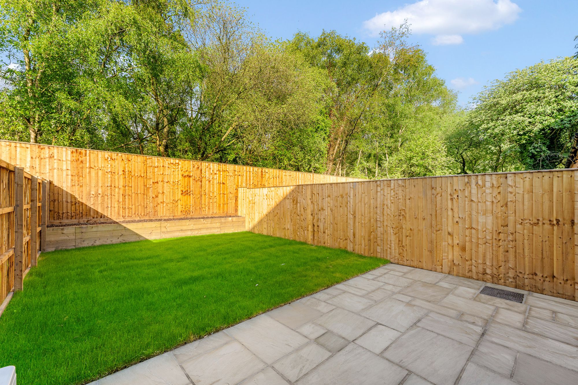 The Dales, Okell Drive, L26