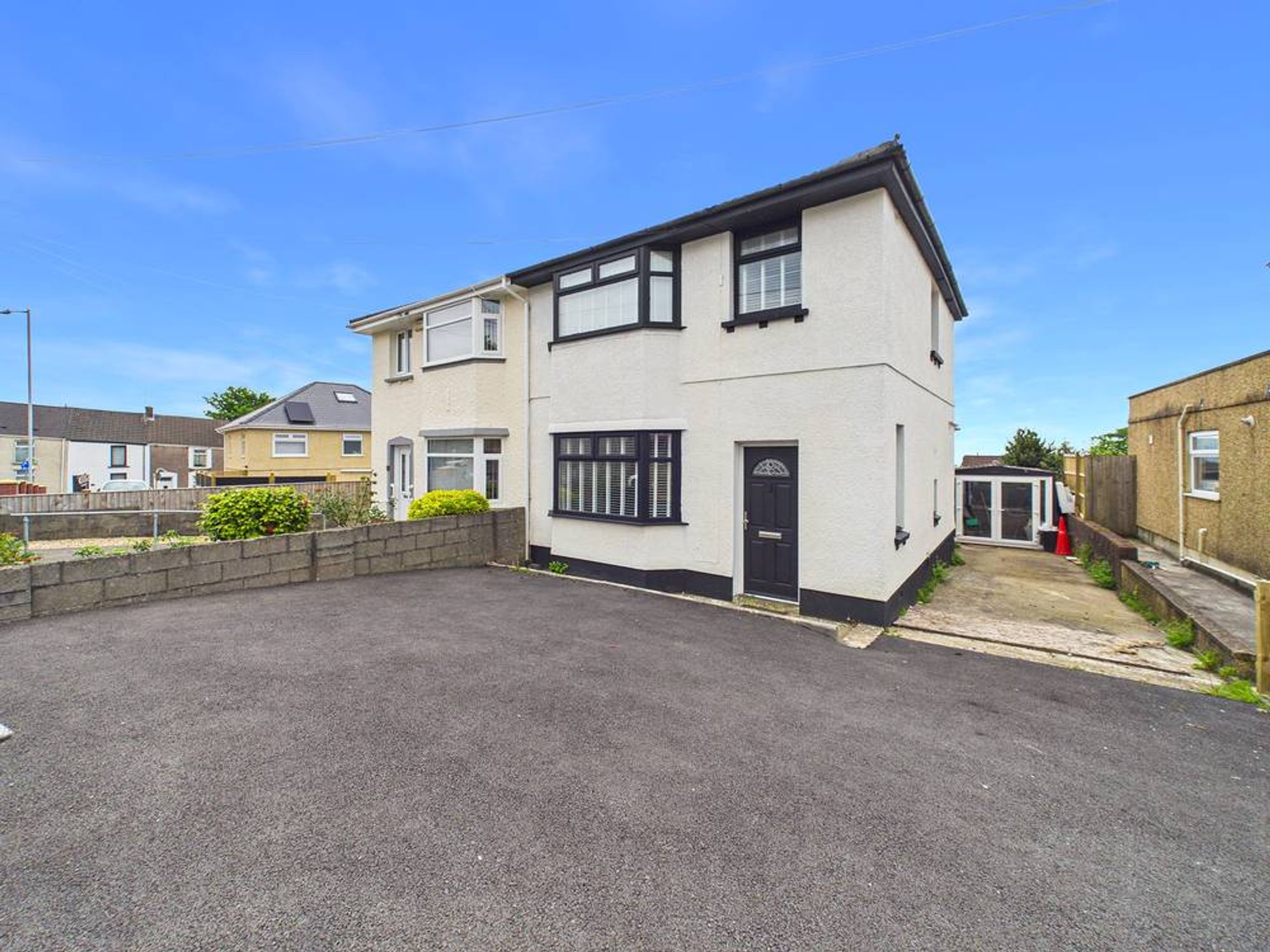 Heol Gwyrosydd, Treboeth, SA5