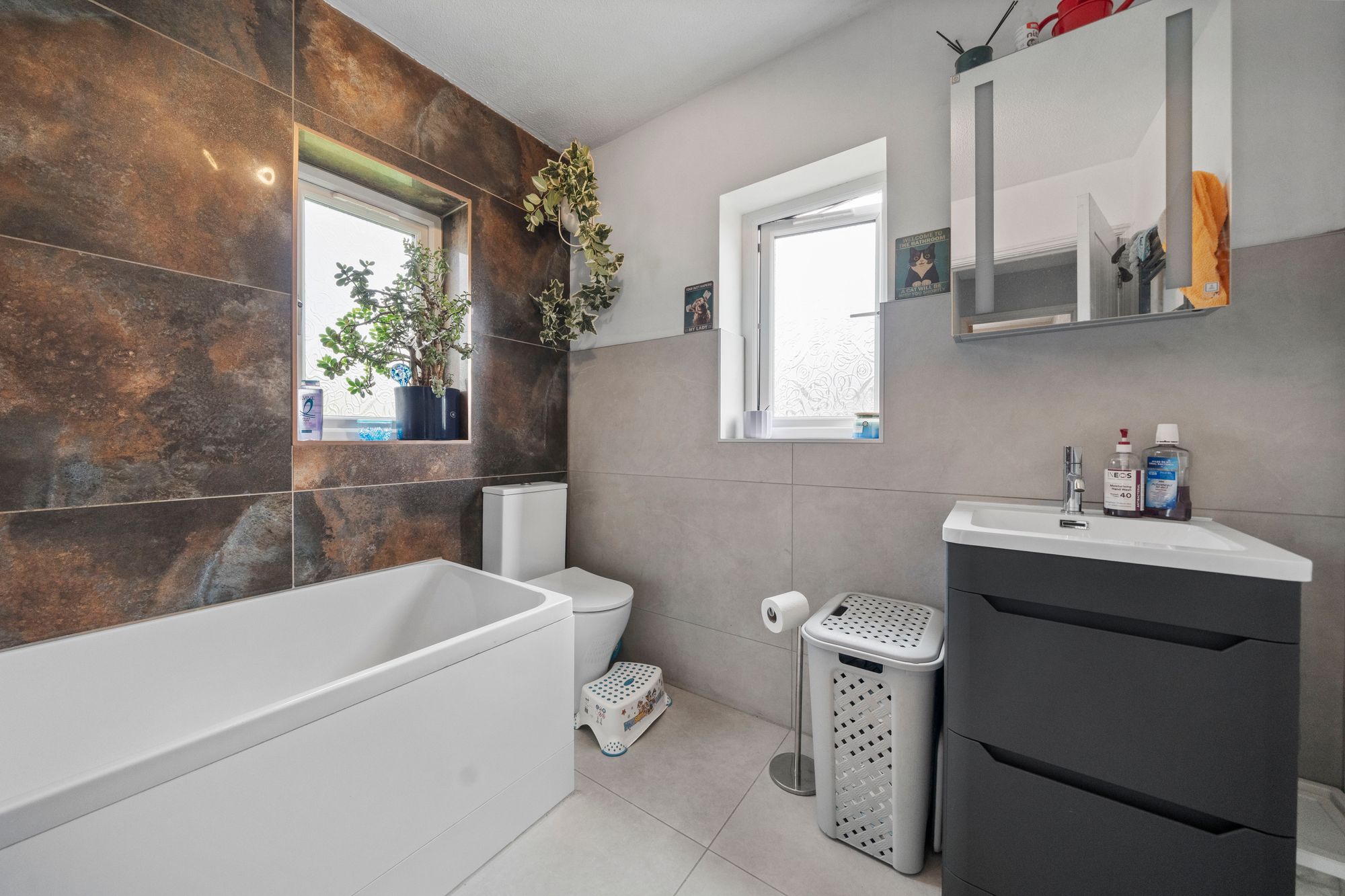 Dene Grove, Leigh