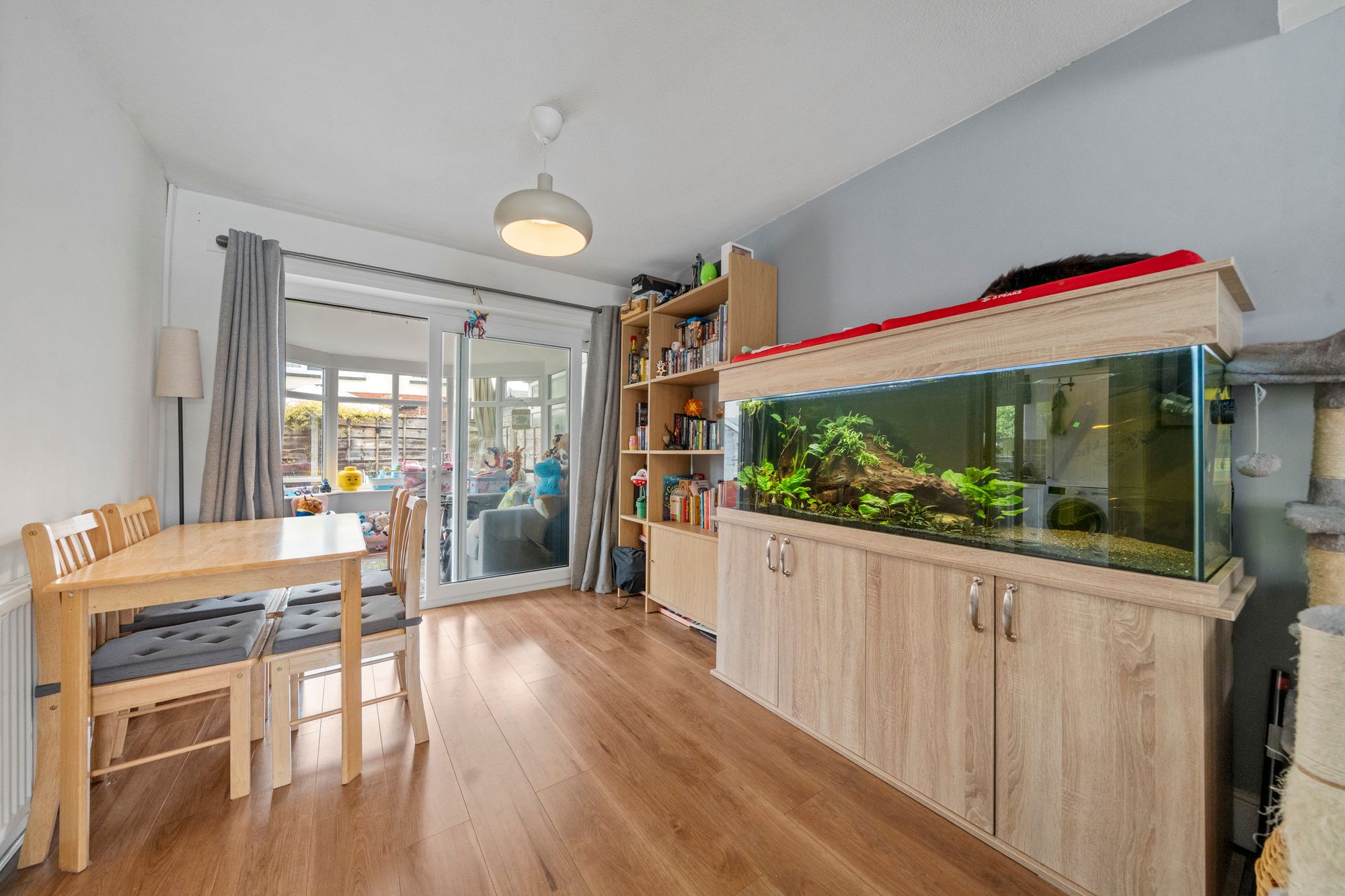 Dene Grove, Leigh