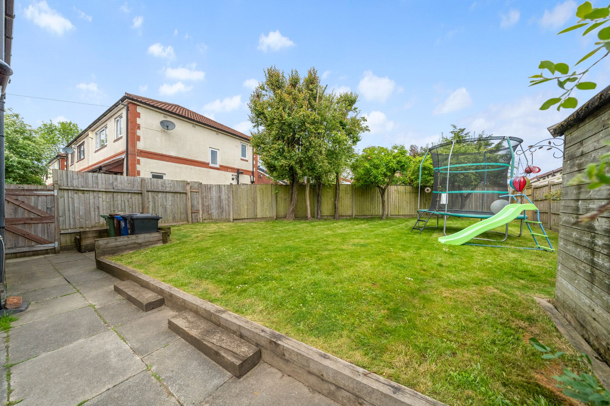 Dene Grove, Leigh