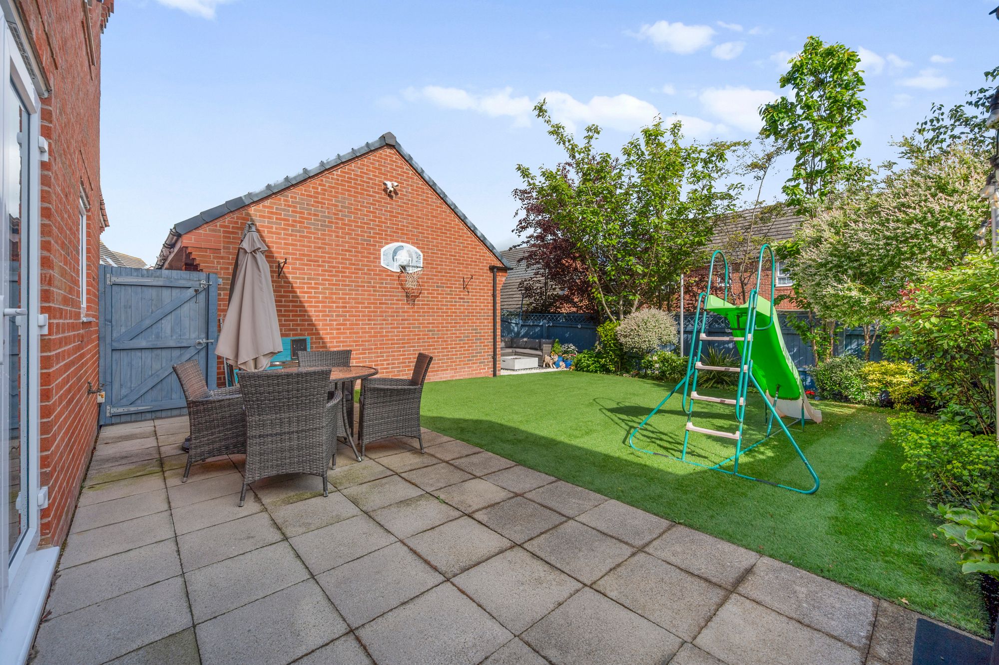 Maysville Close, Warrington
