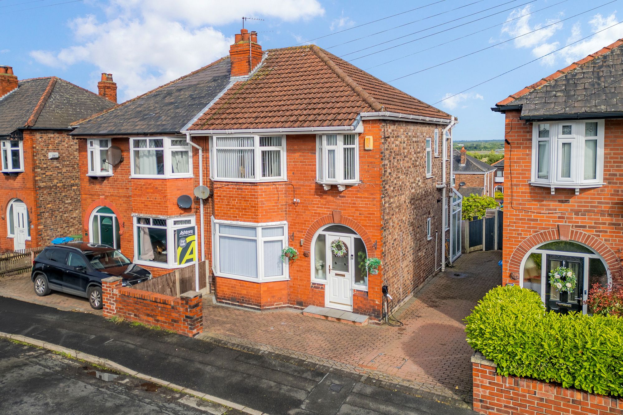Roland Avenue, Runcorn