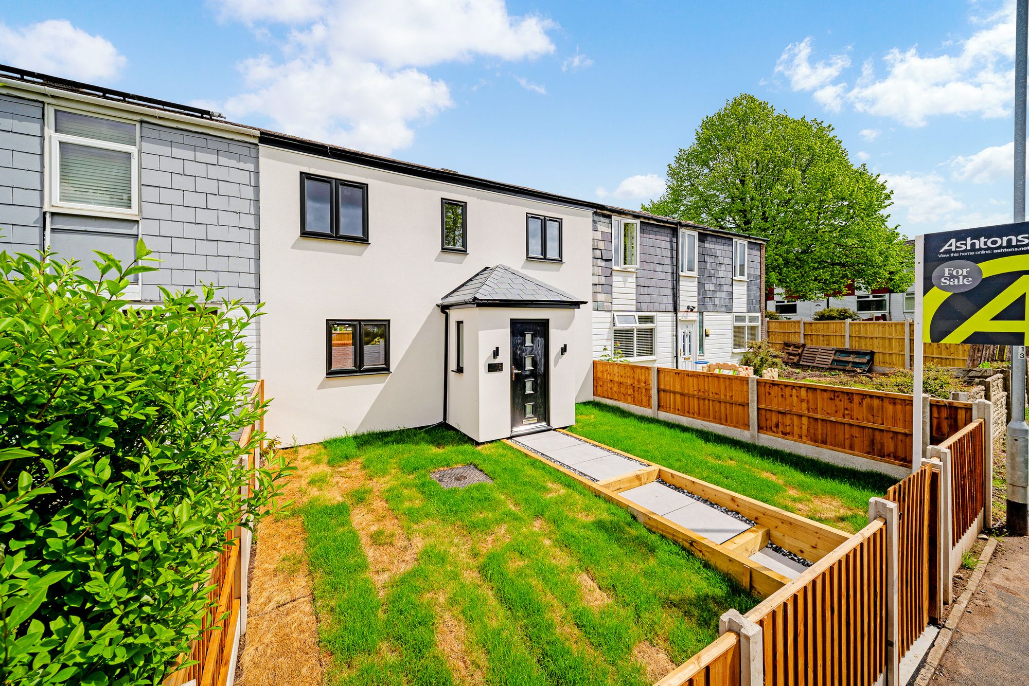 Leaside, Halton Brook, WA7