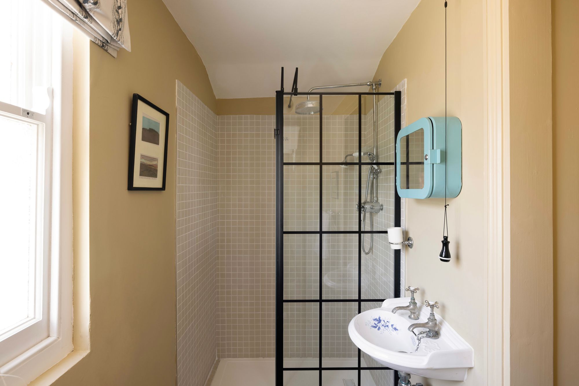 Story Of Bathroom Medway Road Bow E3 11