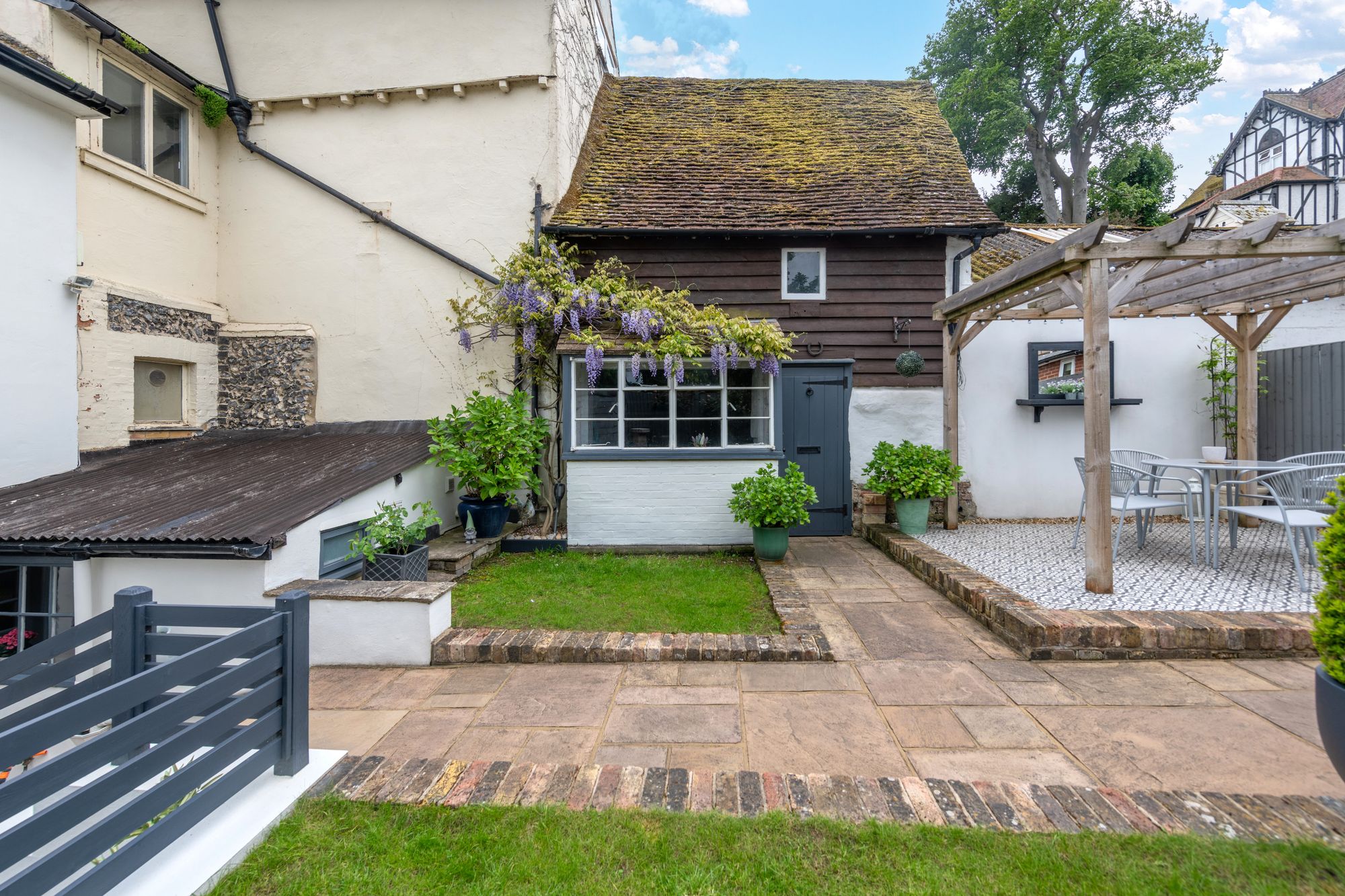 London Road, Royston, SG8
