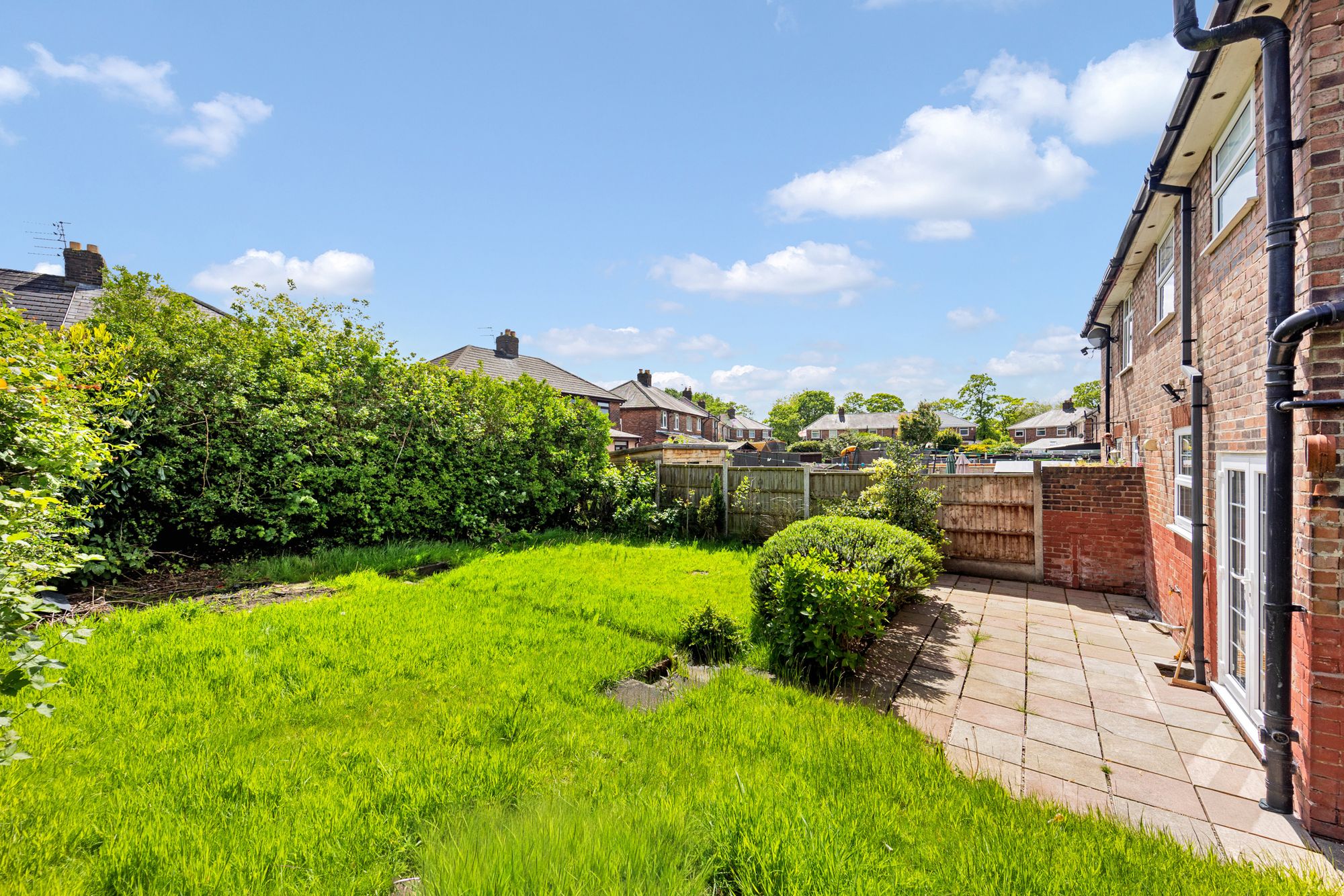 Laurel Bank, Widnes, WA8