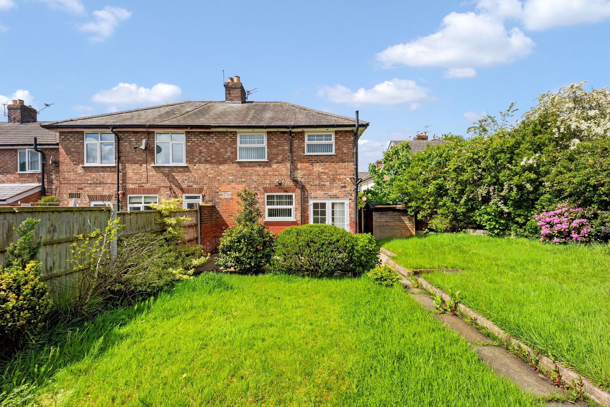 Laurel Bank, Widnes, WA8