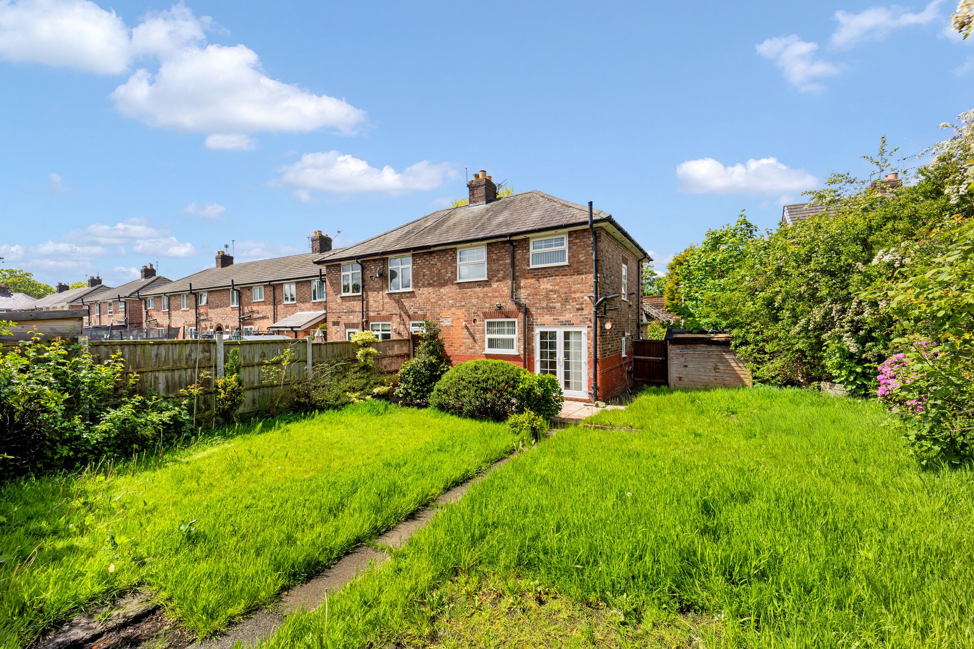 Laurel Bank, Widnes, WA8