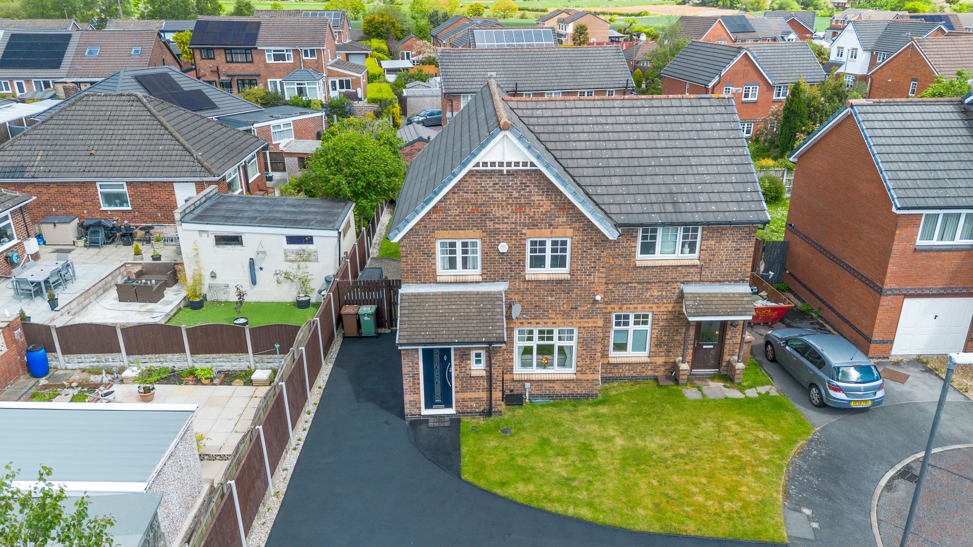 Langton Close, Newton-Le-Willows
