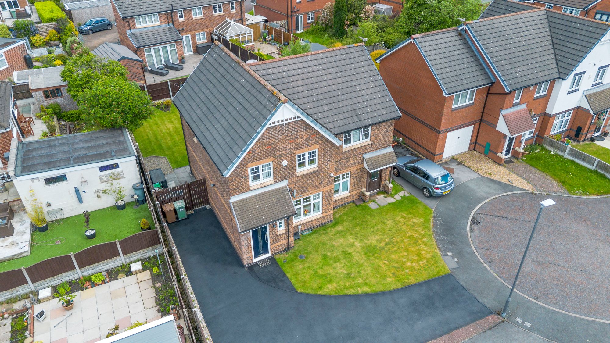 Langton Close, Newton-Le-Willows