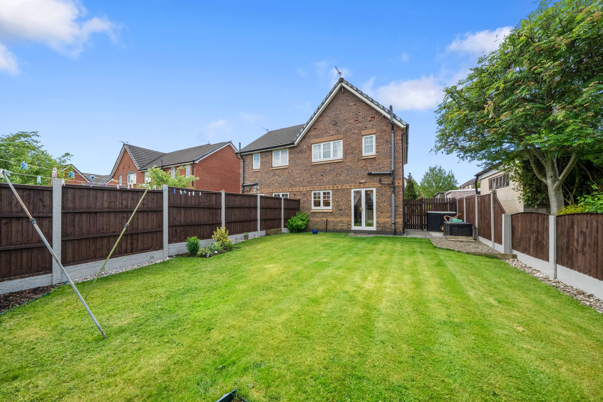 Langton Close, Newton-Le-Willows