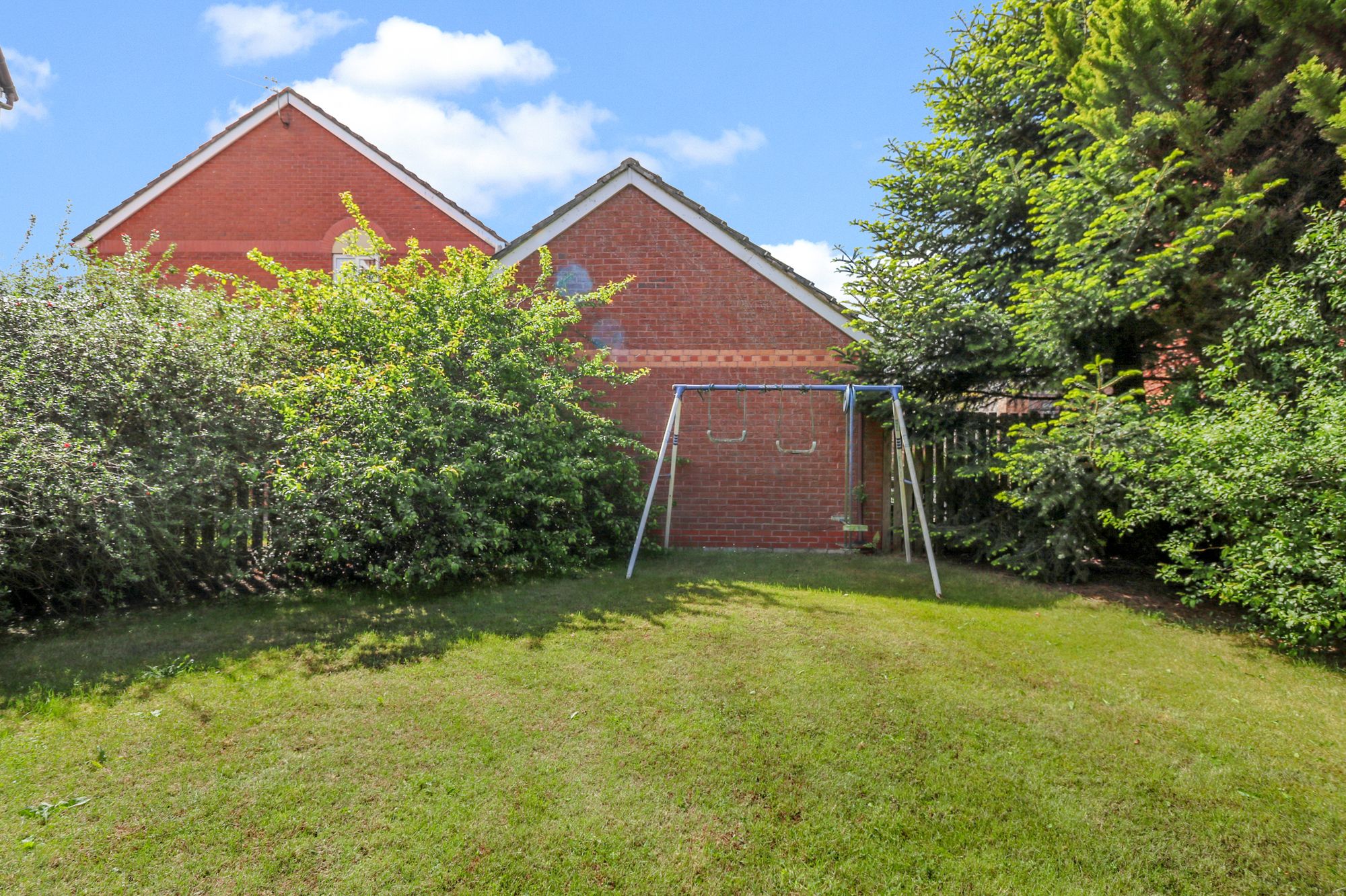 Drake Gardens, St. Helens