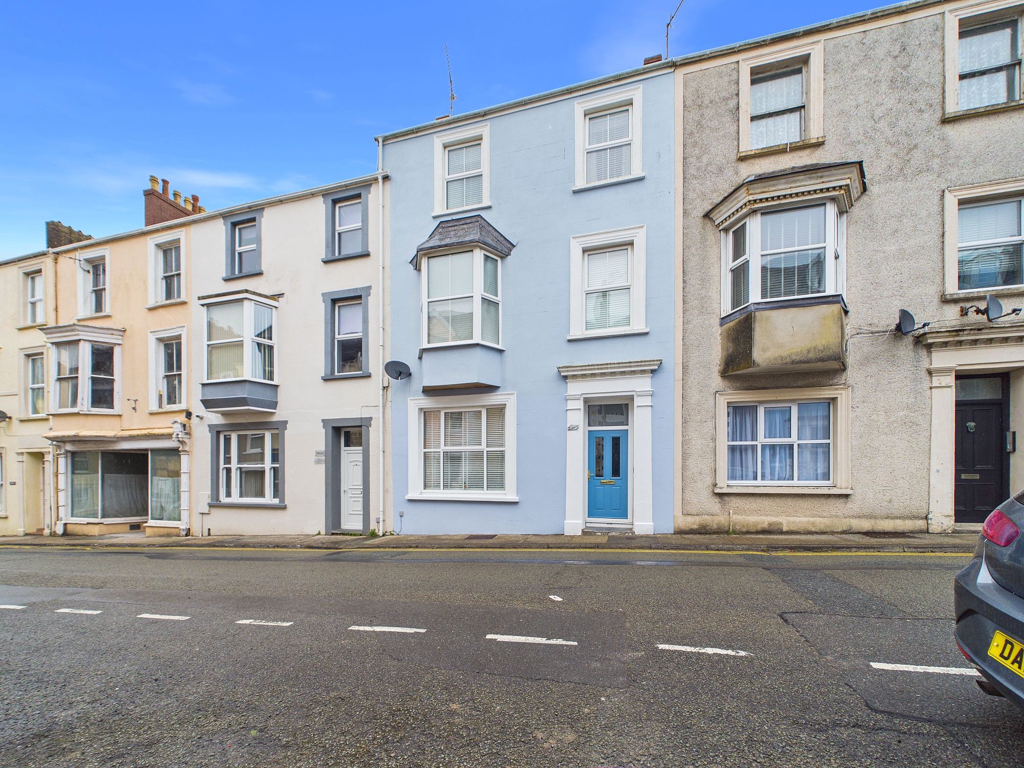 Warren Street, Tenby, SA70