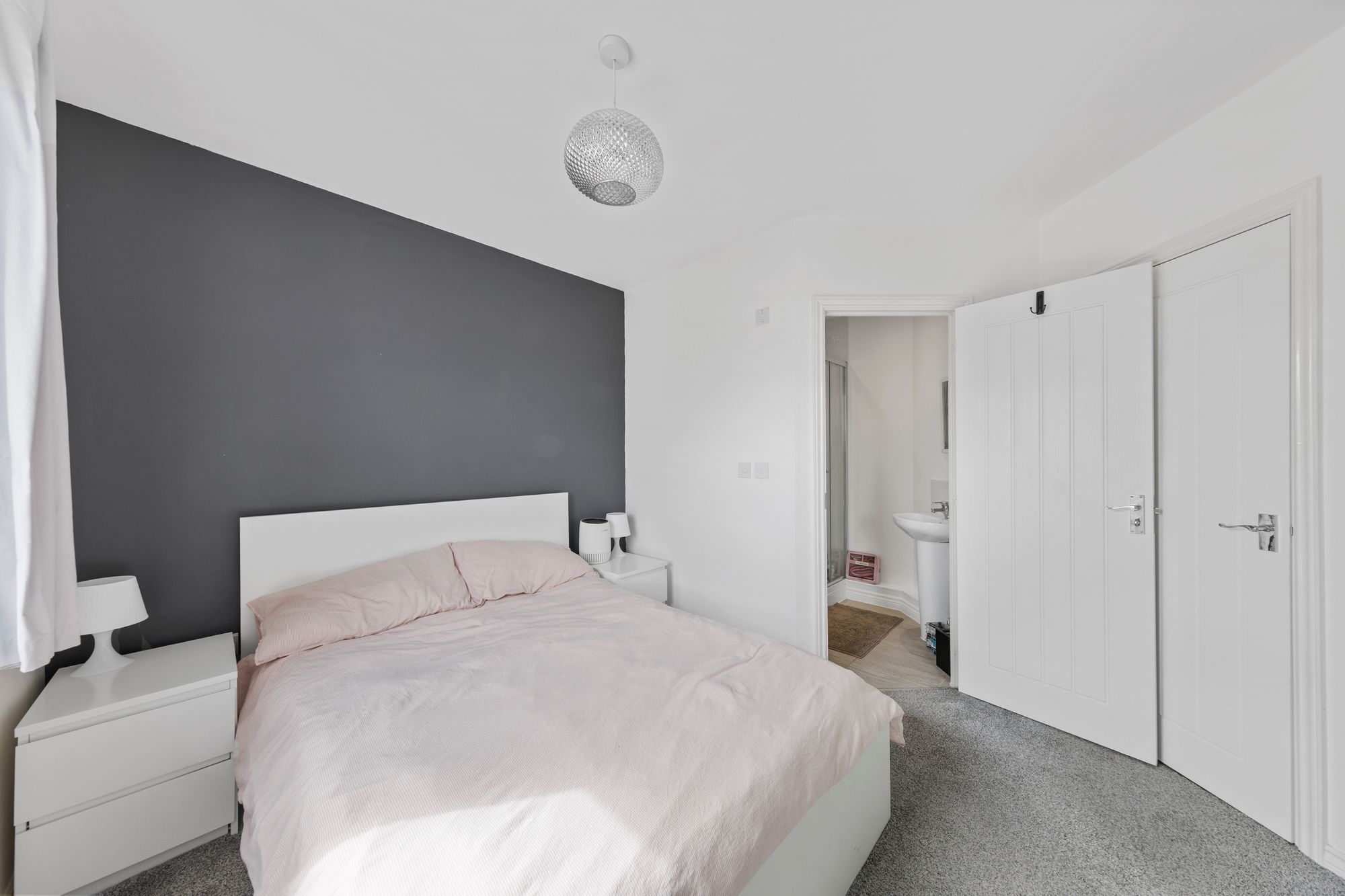 Apartment 12, Leigh