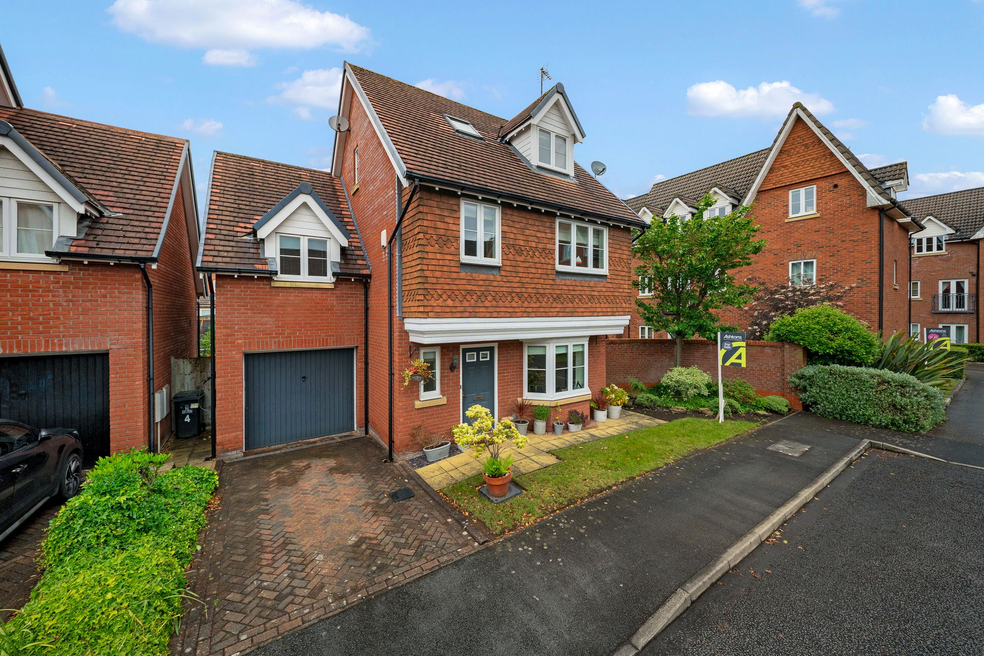 Lindisfarne Court, Widnes, WA8