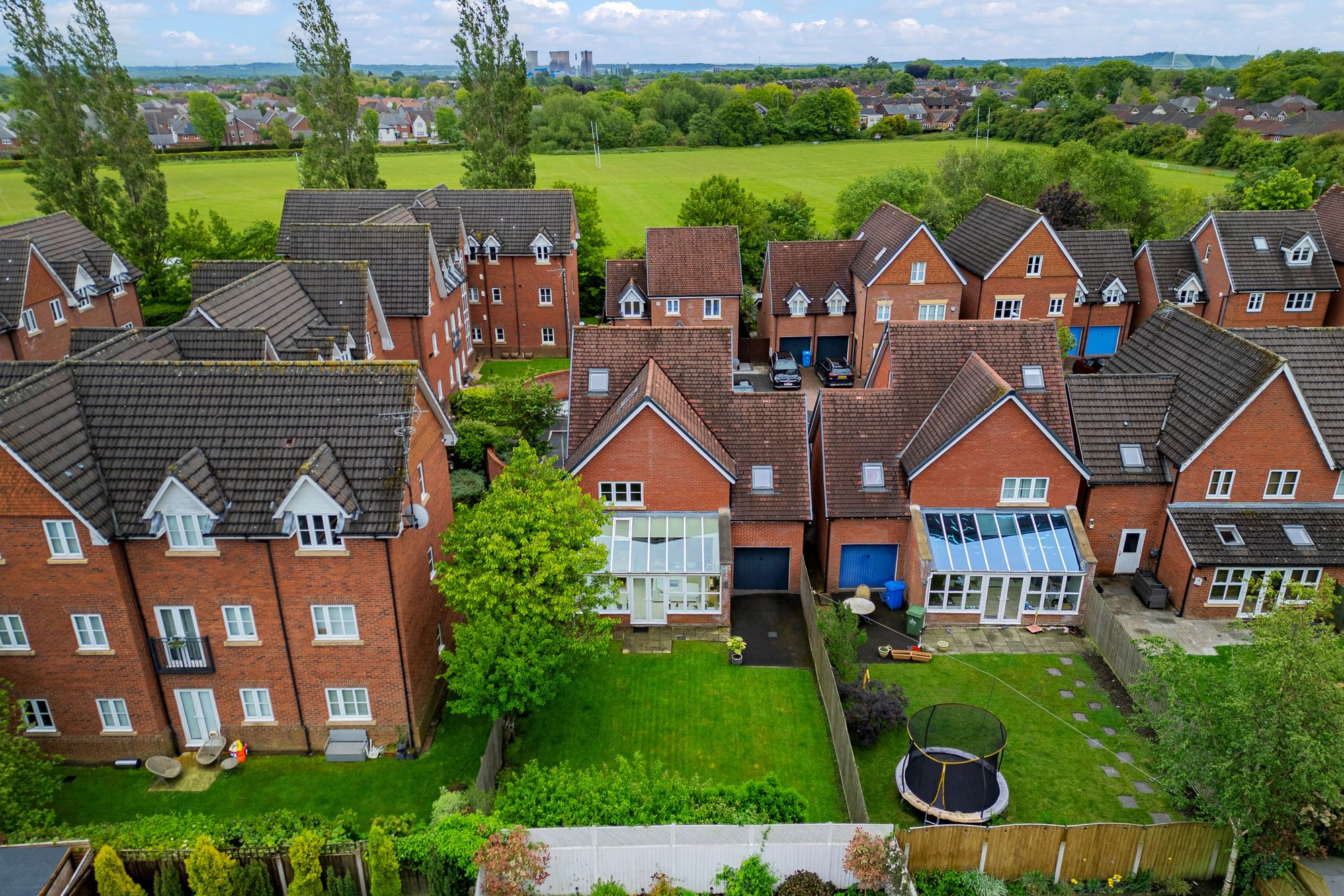 Lindisfarne Court, Widnes