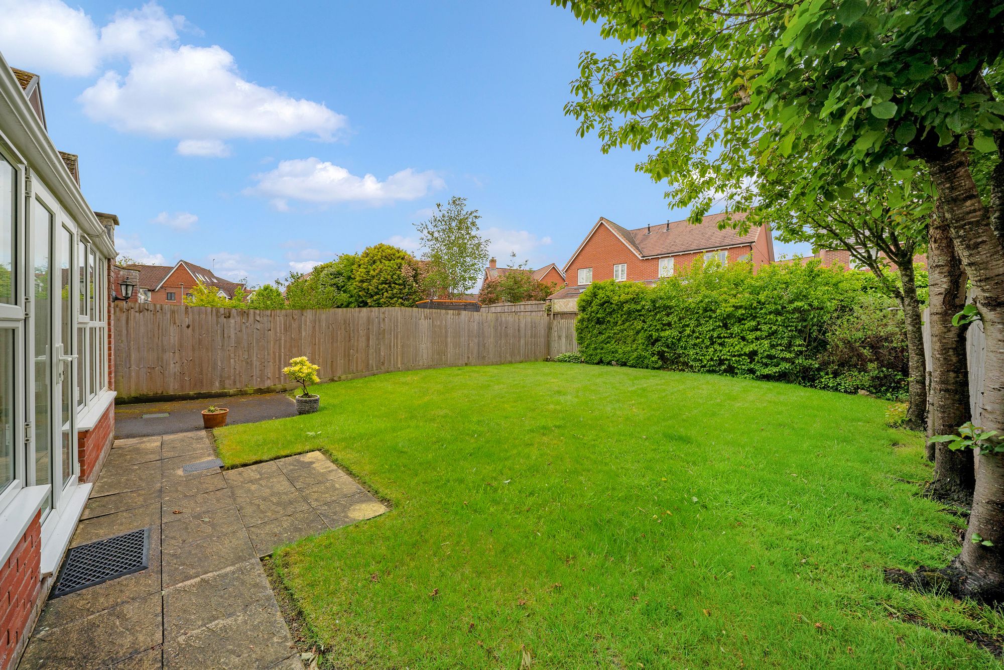 Lindisfarne Court, Widnes