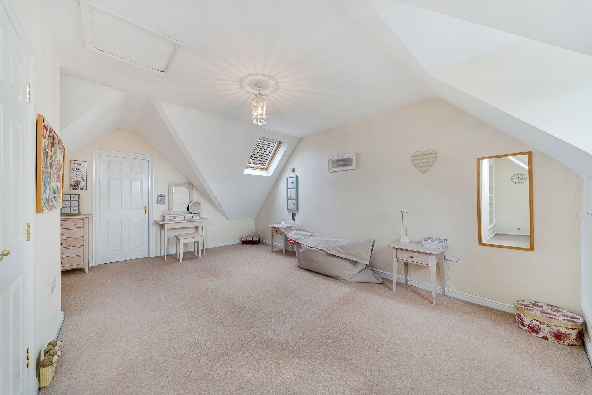 Lindisfarne Court, Widnes