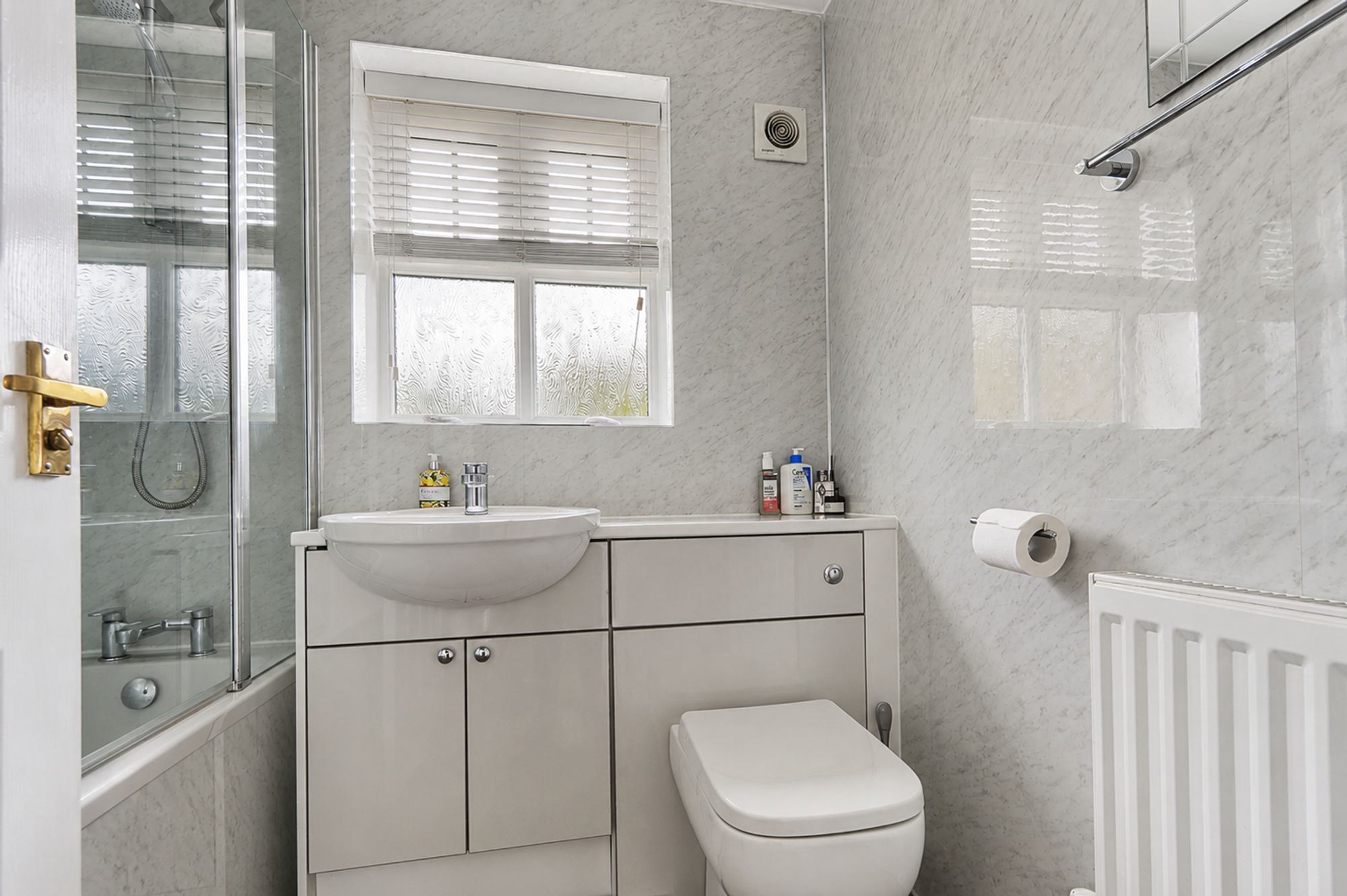 b1557583-fee7-49e5-bed7-9f90cb6e2ef2