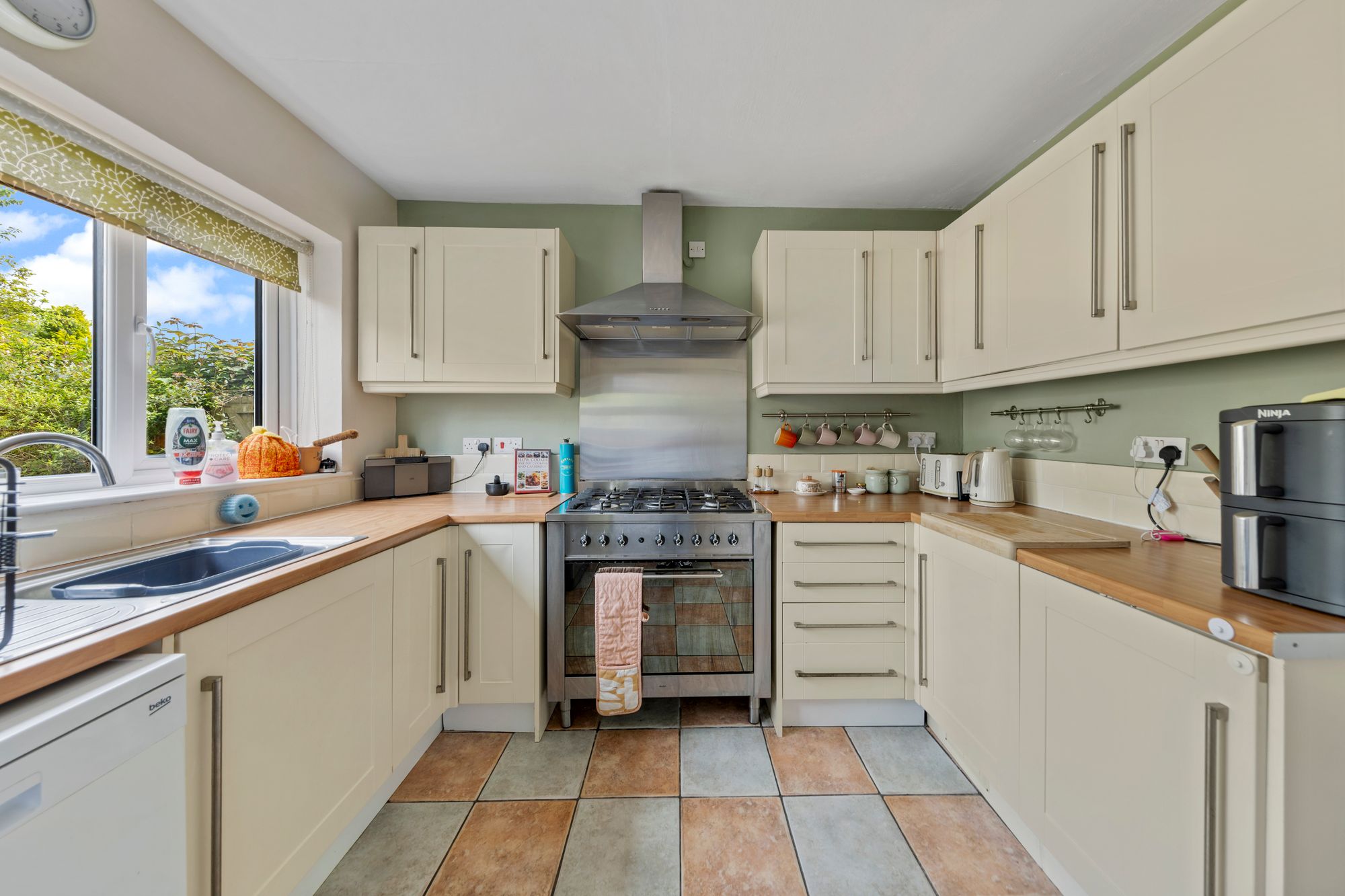 Maple Crescent, Warrington