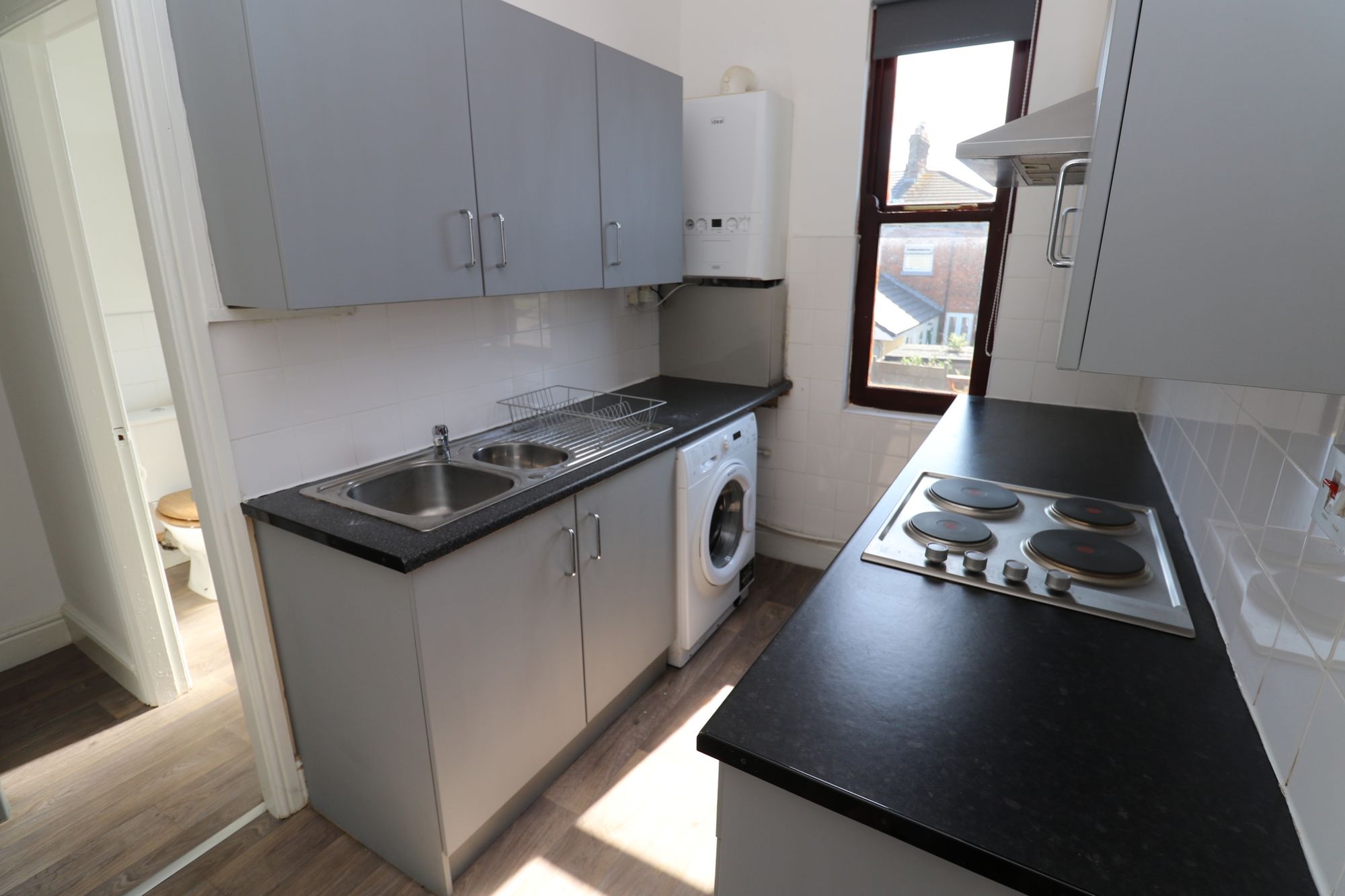 4a School Street, Newton-Le-Willows