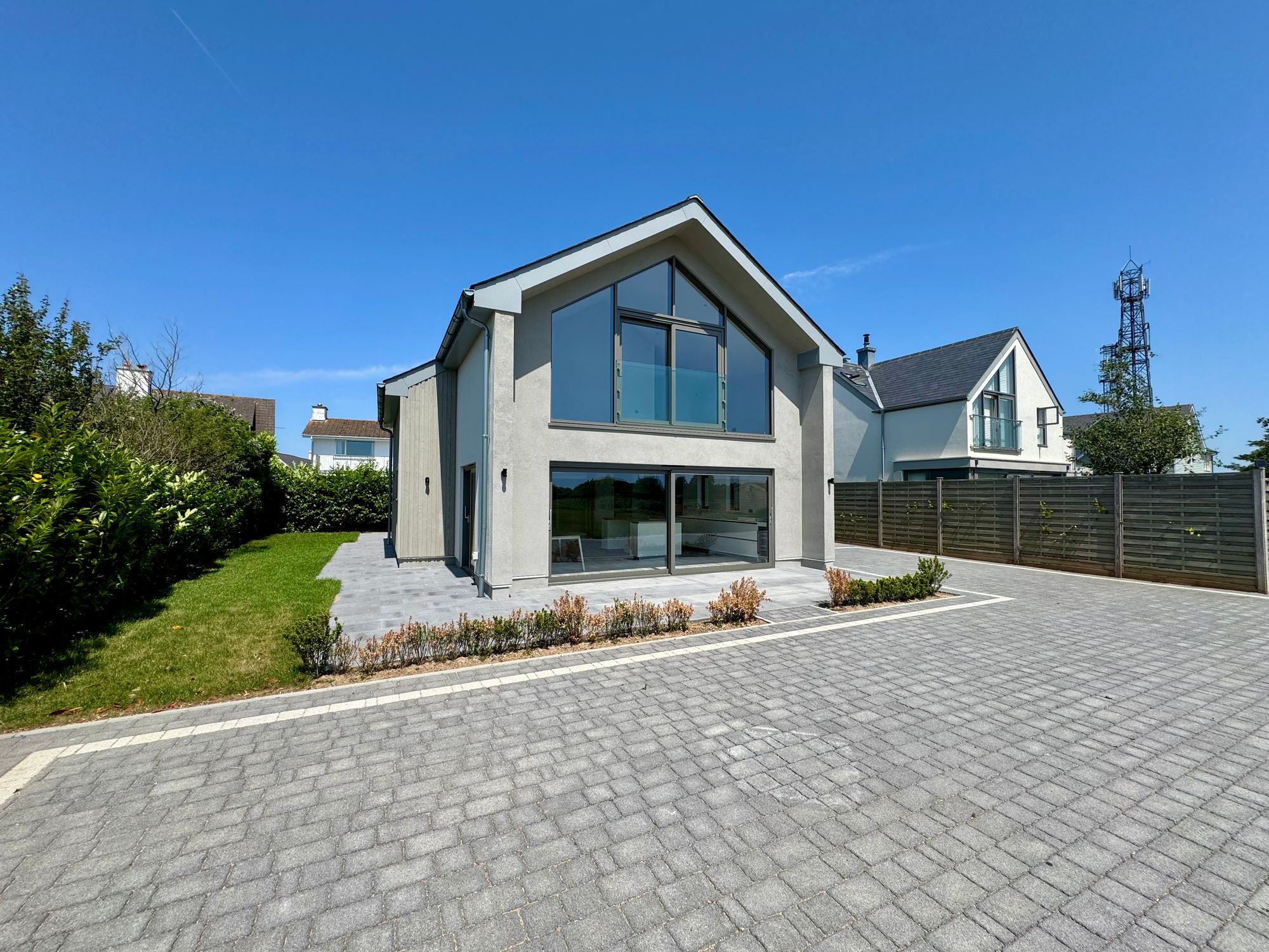 2 bed Detached House For Rent in St. Ouen, Jersey