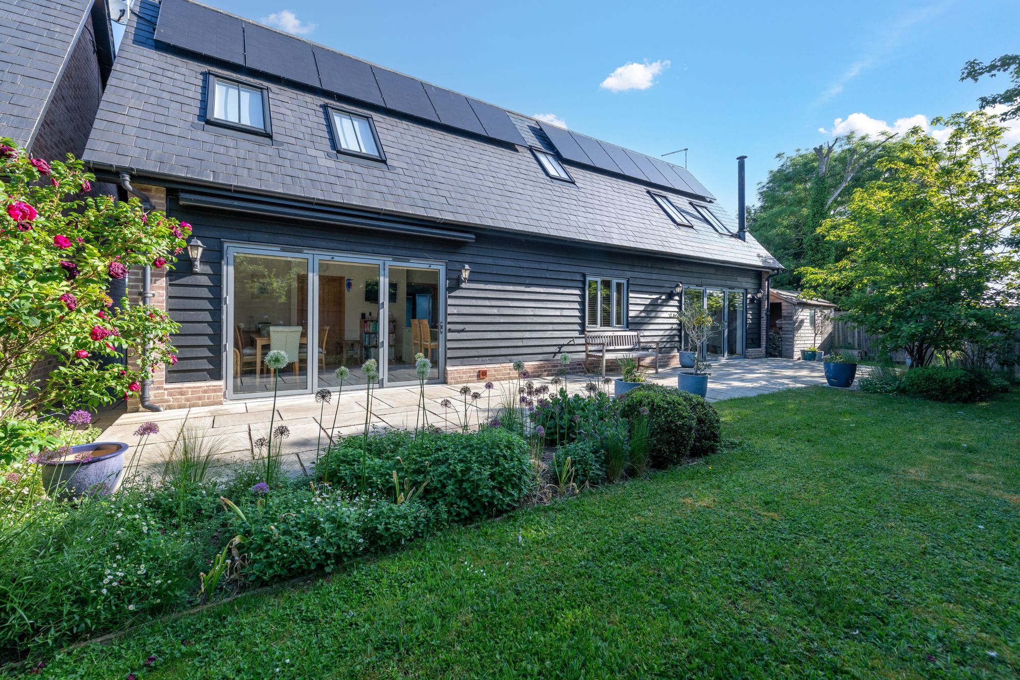 St. James Court, Therfield, SG8