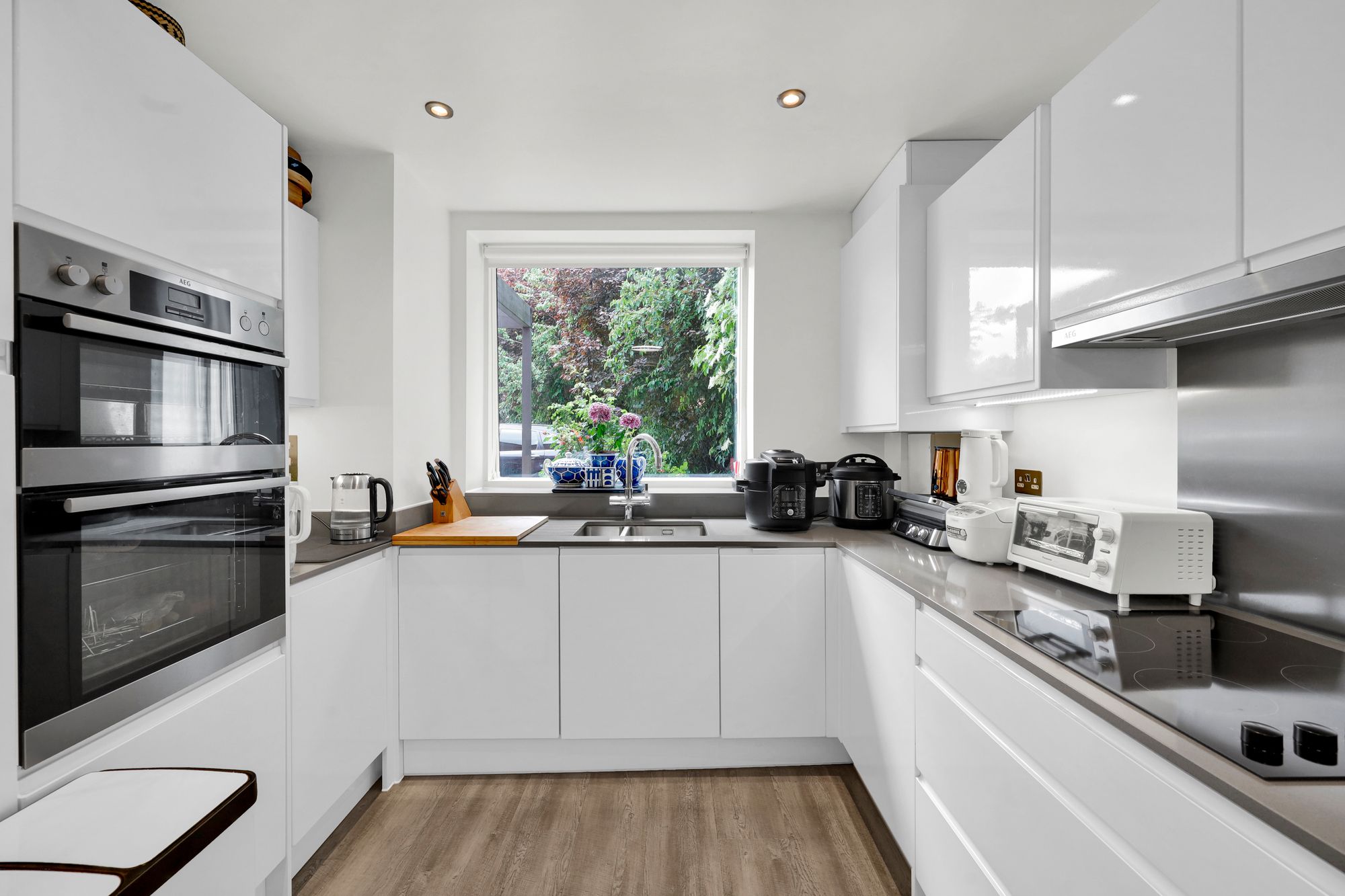 Reservoir Way, London, NW10