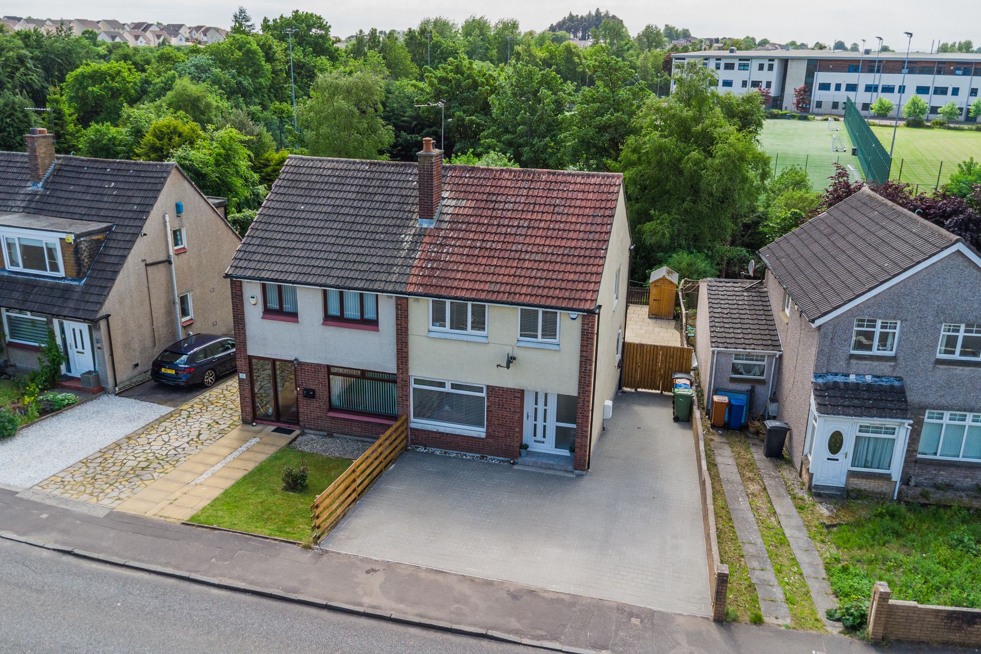 13 Merkland Drive, Kirkintilloch