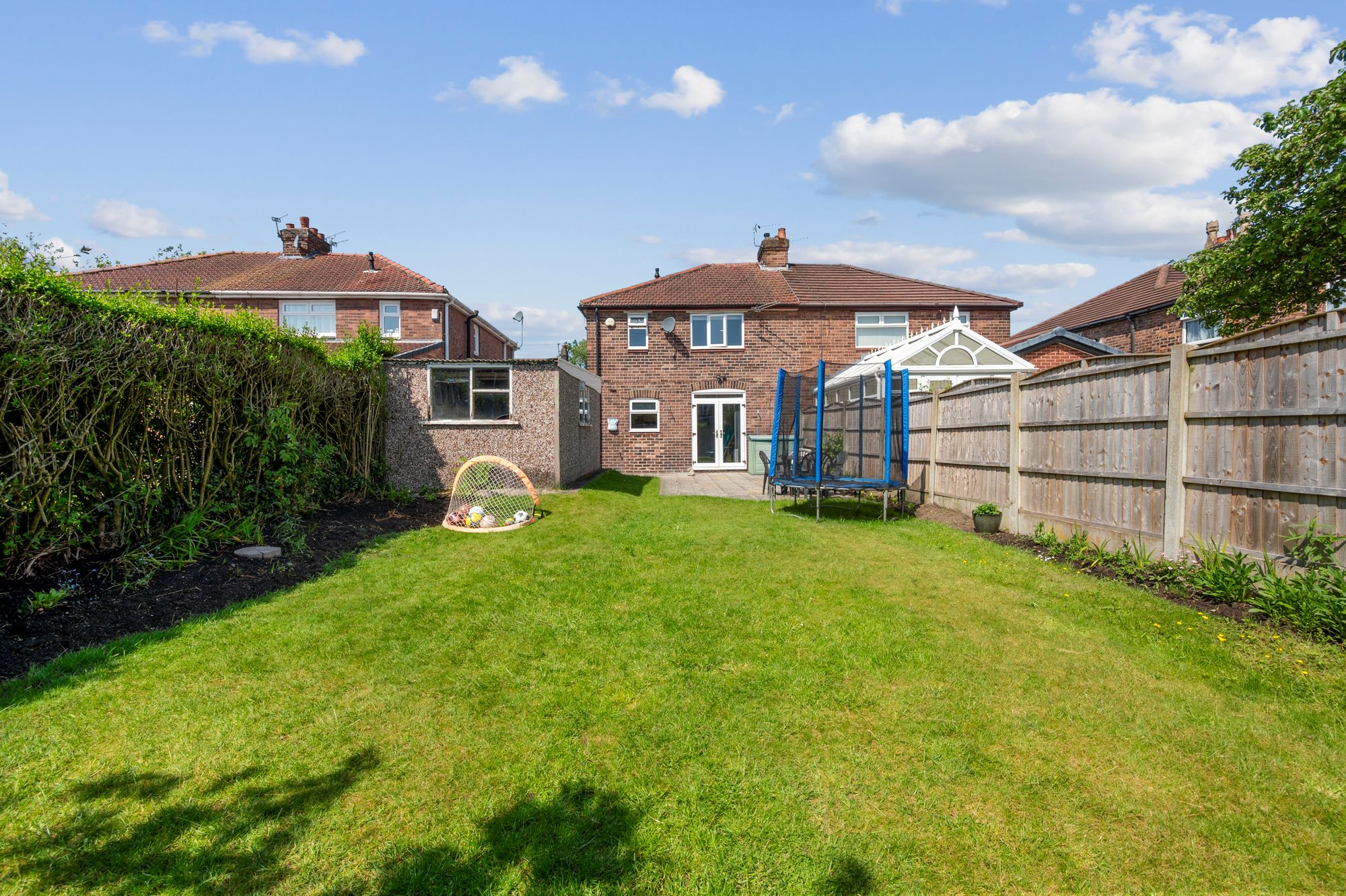 Leach Lane, Sutton Leach, WA9