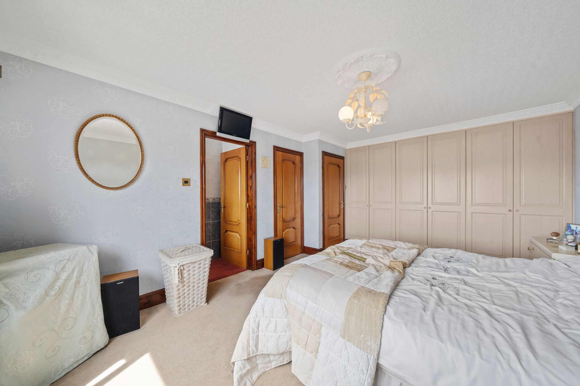 Heath Lane, Croft, WA3