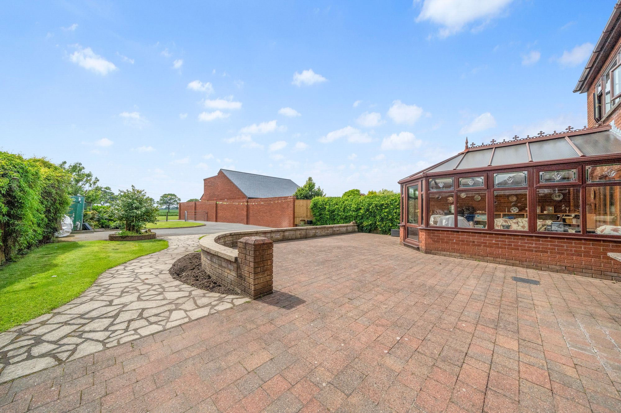 Heath Lane, Croft, WA3