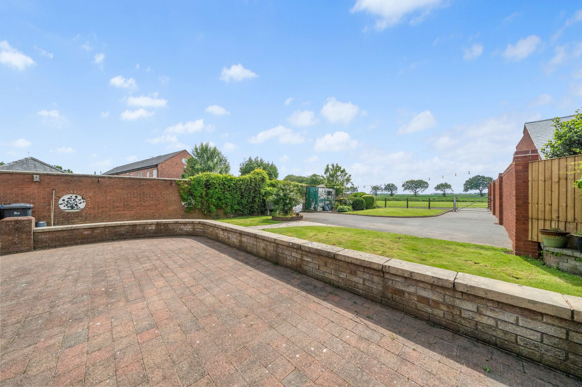 Heath Lane, Croft, WA3