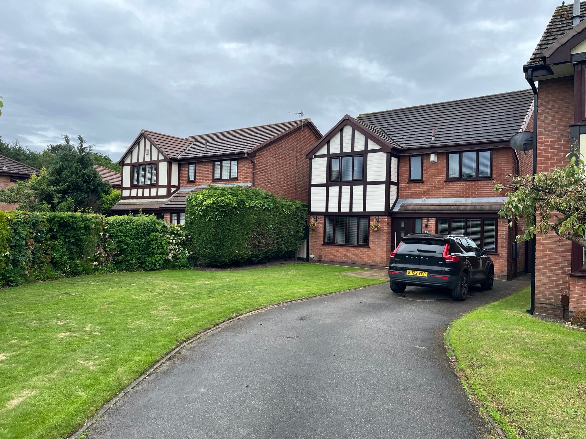 Newbridge Close, Callands, WA5