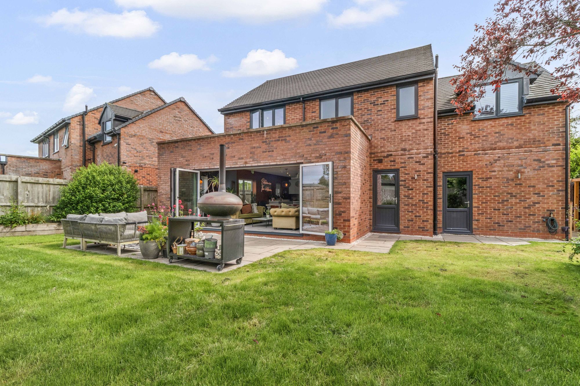 London Road, Stretton, WA4