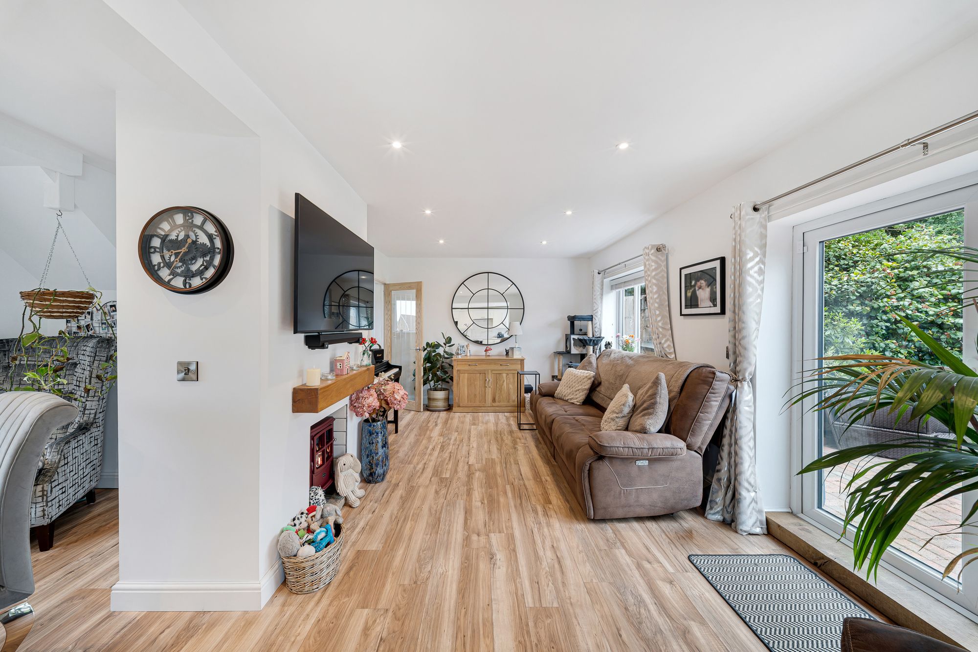 Clayton Crescent, Runcorn, WA7